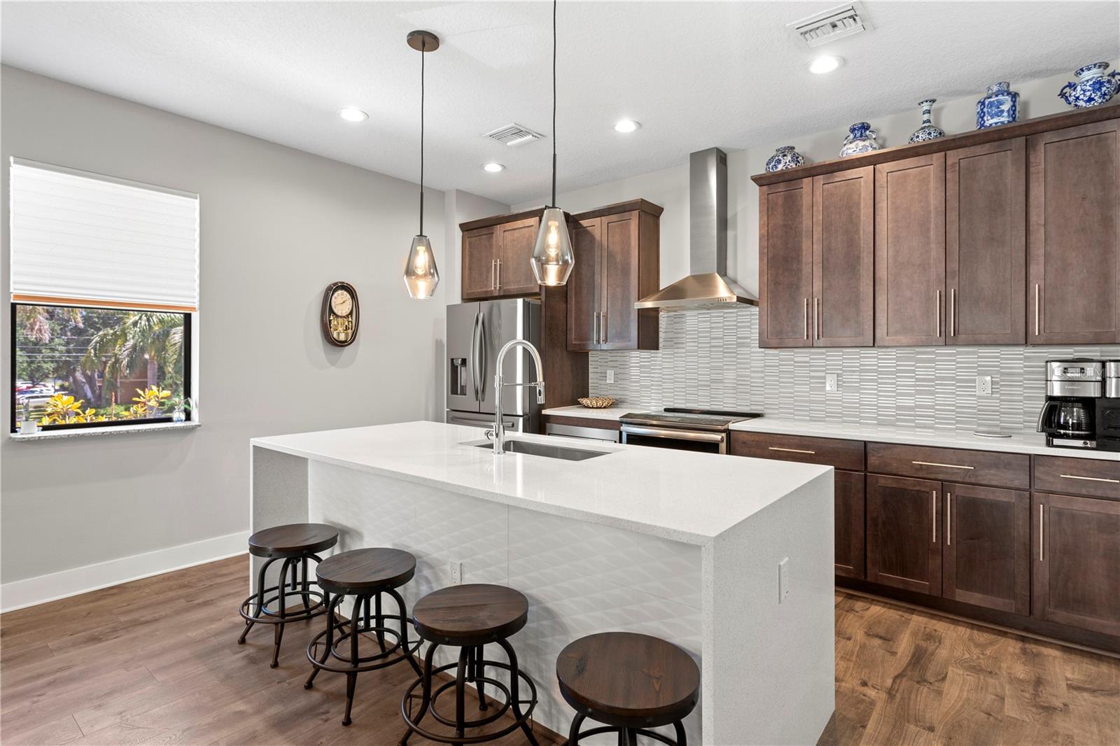 Image 2 of 46 For 2521 11th Place N