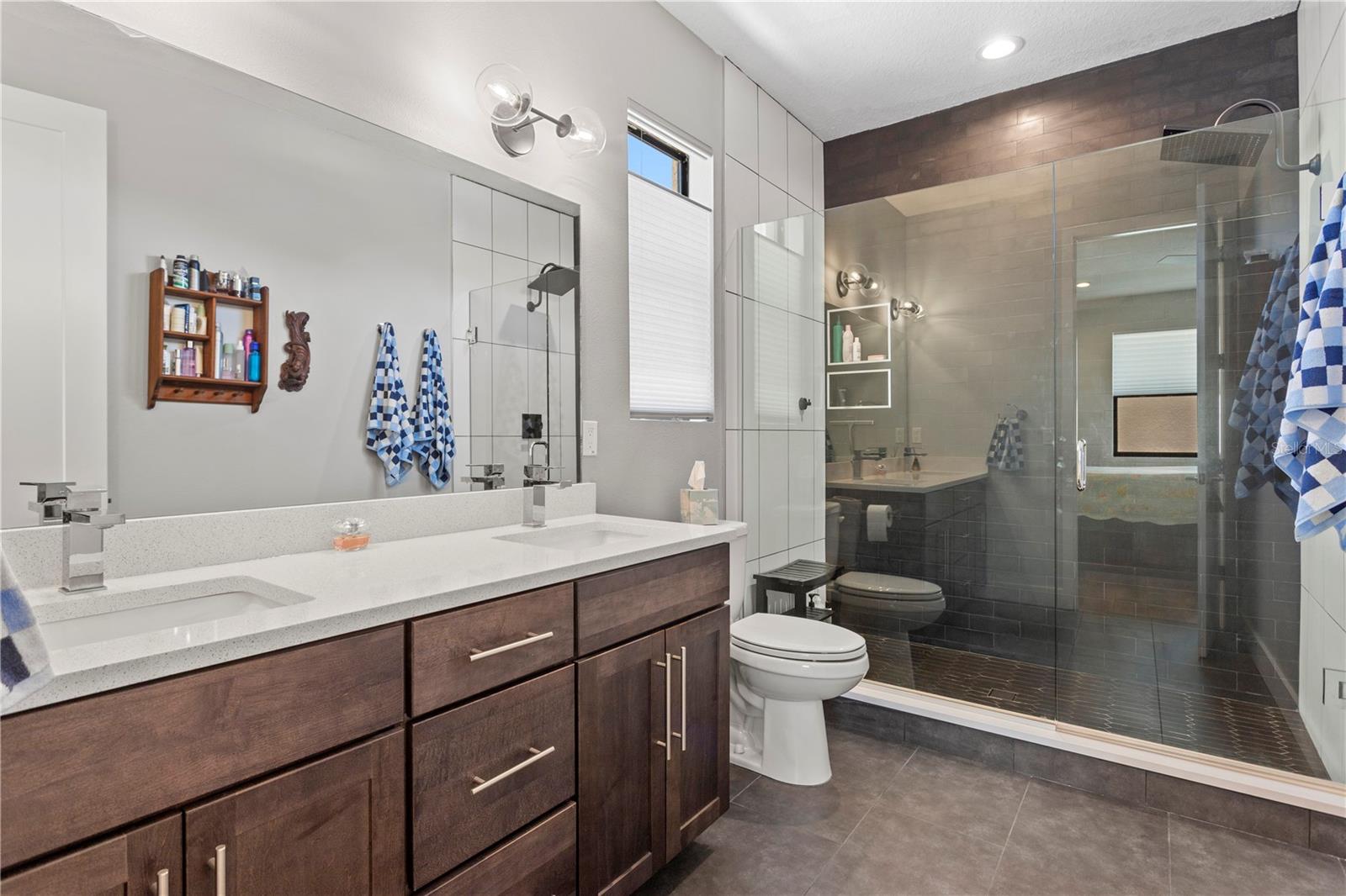 Image 21 of 46 For 2521 11th Place N