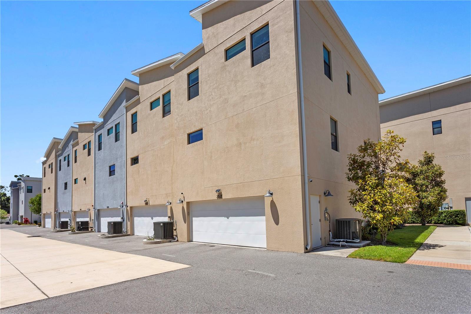 Image 34 of 46 For 2521 11th Place N