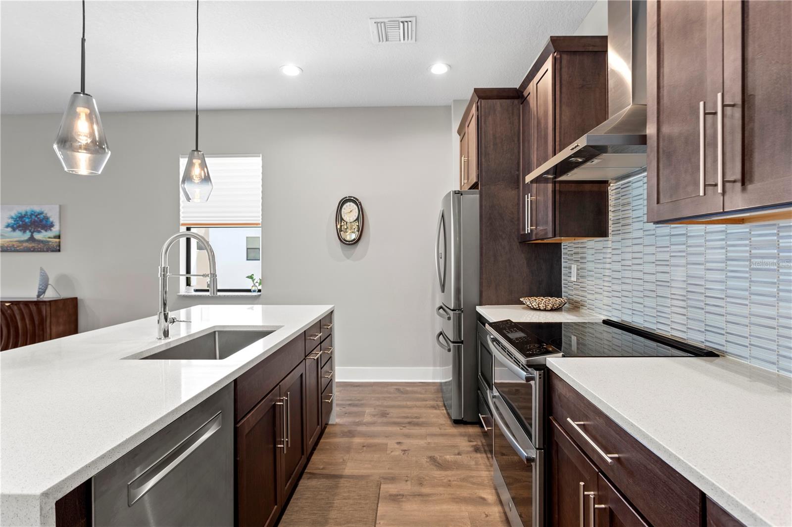 Image 4 of 46 For 2521 11th Place N