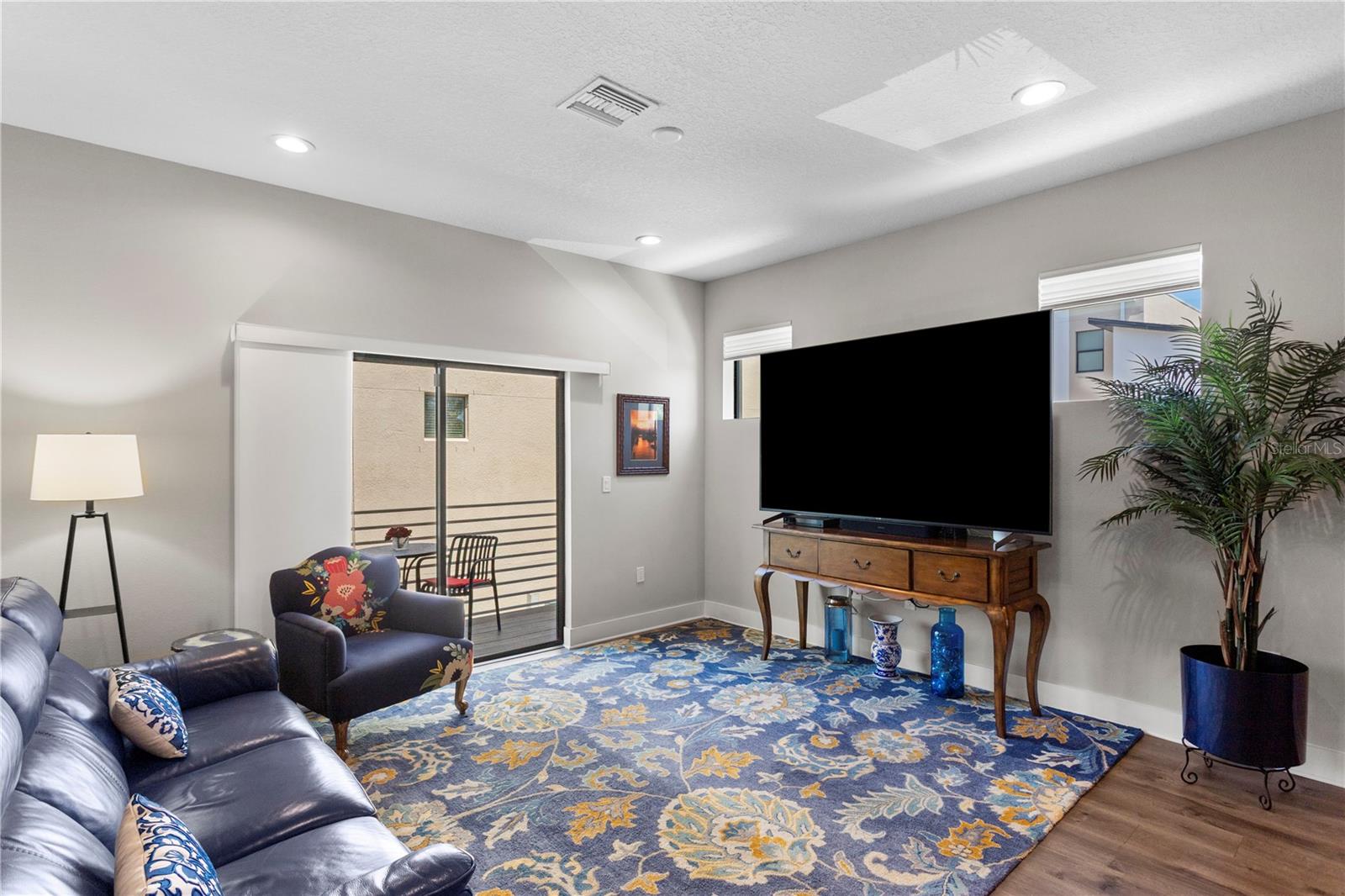 Image 7 of 46 For 2521 11th Place N