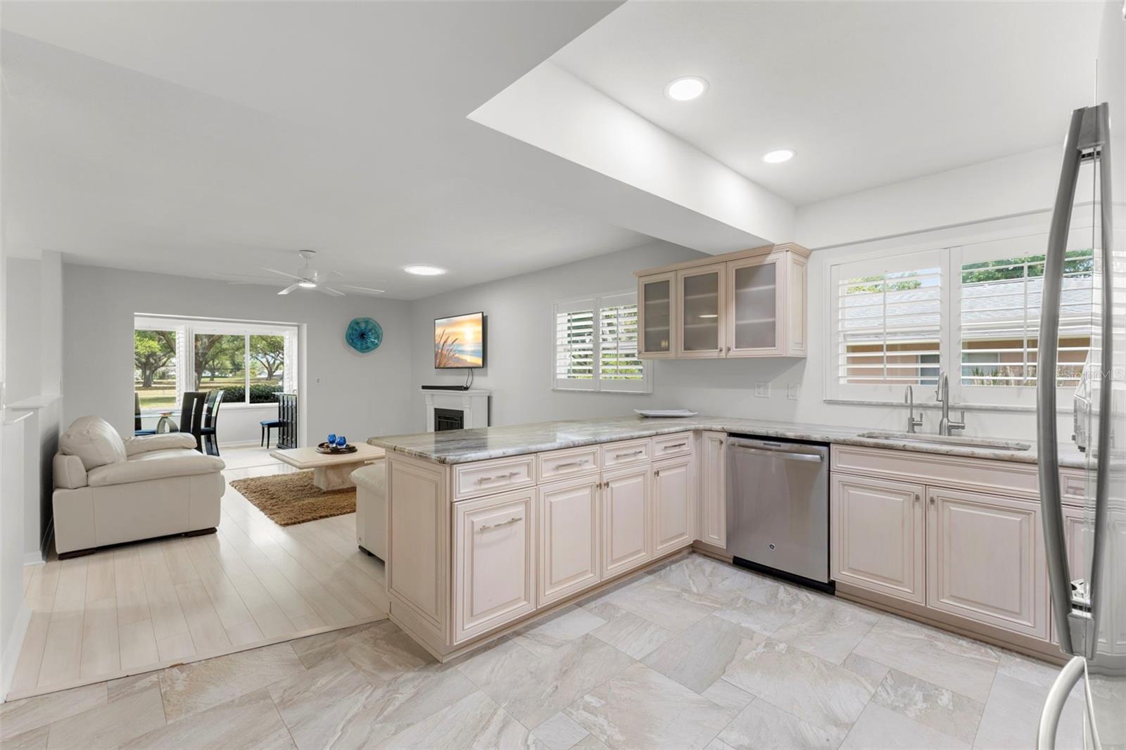 Image 14 of 35 For 2836 Quail Hollow Road W