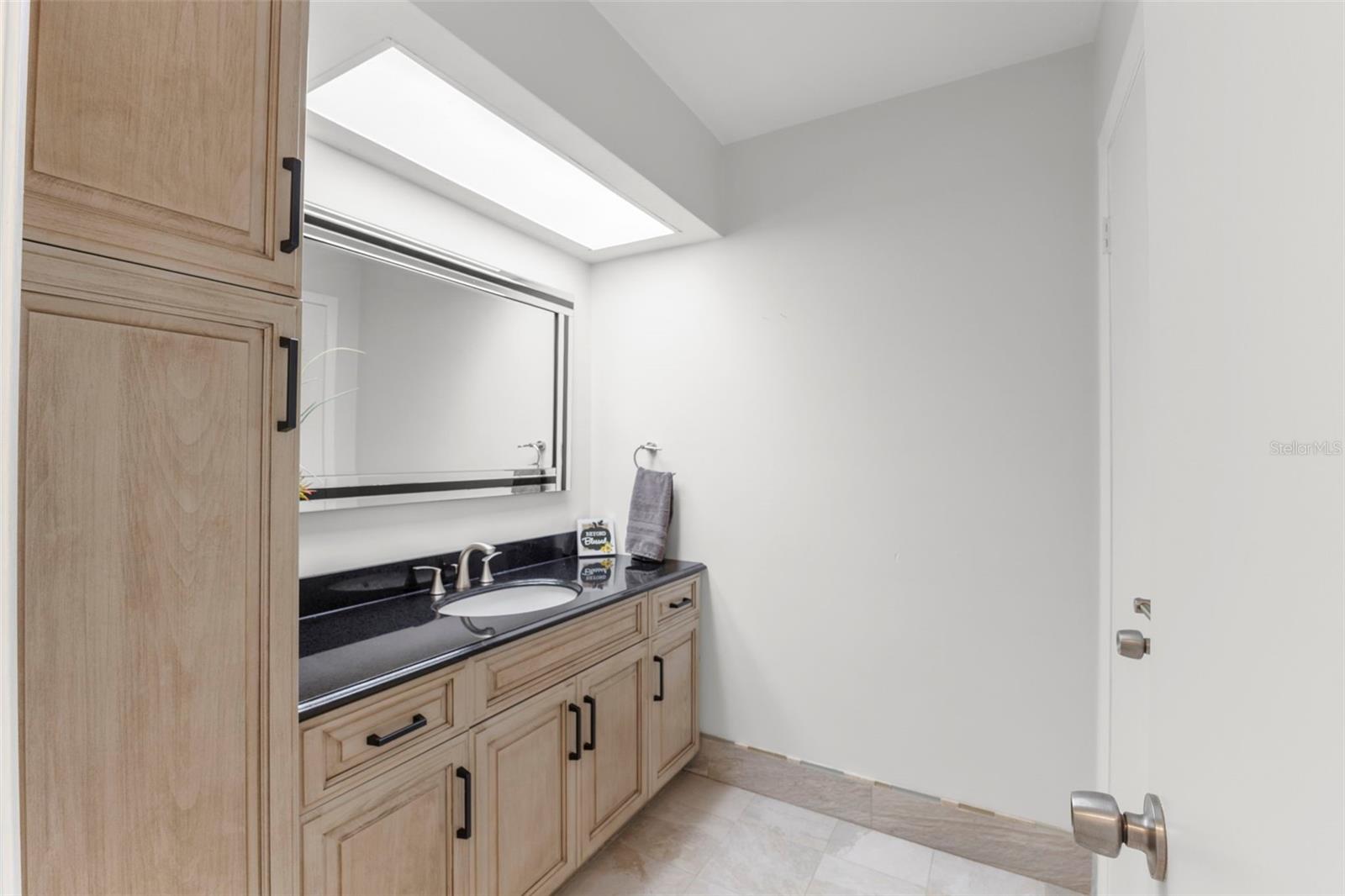 Image 27 of 35 For 2836 Quail Hollow Road W