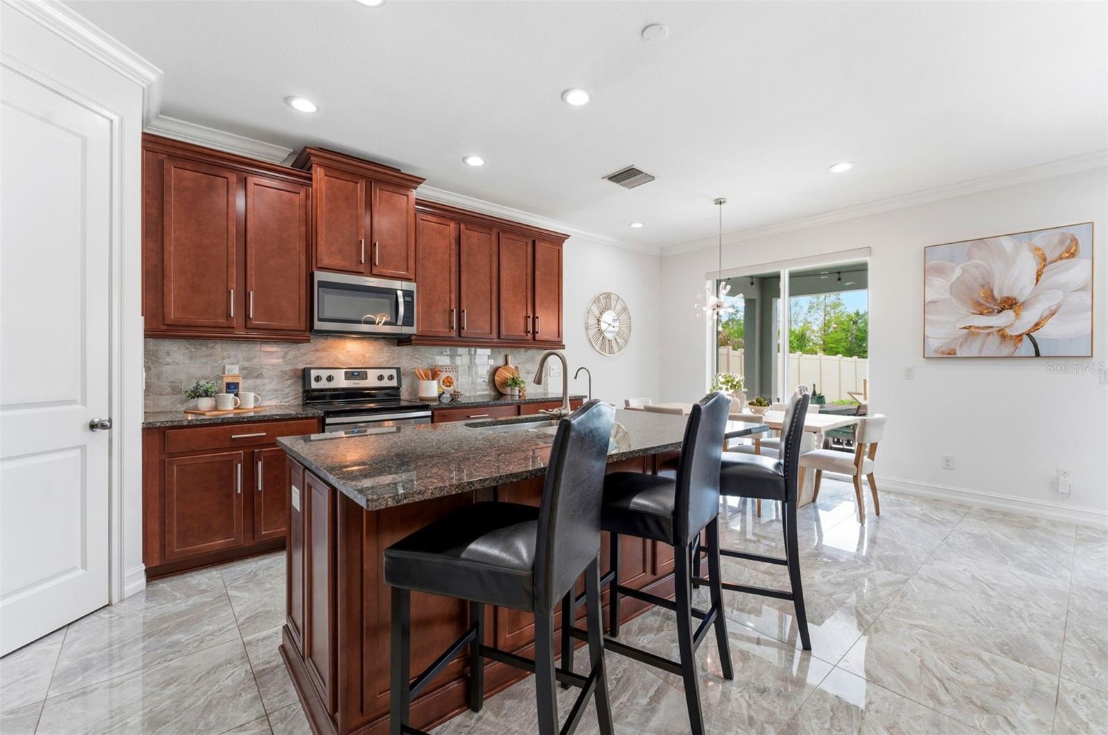 Image 10 of 39 For 8012 Red Orchard Court