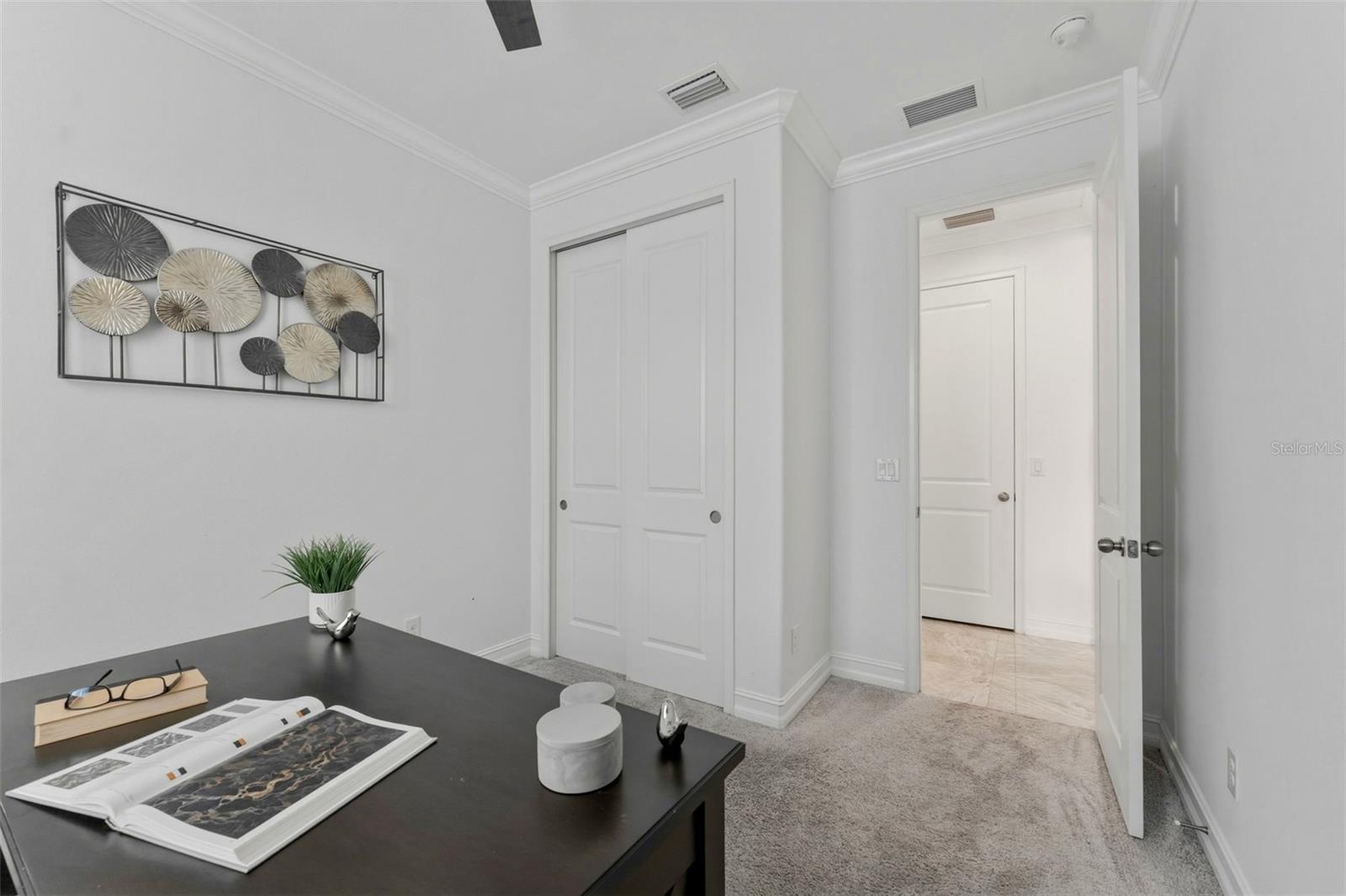 Image 15 of 39 For 8012 Red Orchard Court