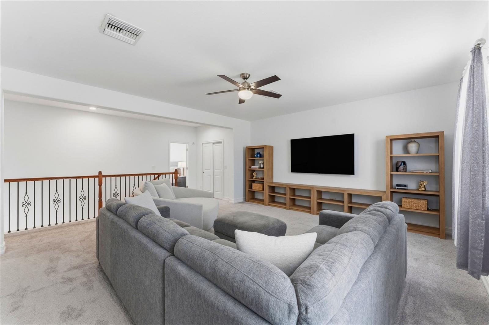 Image 18 of 39 For 8012 Red Orchard Court