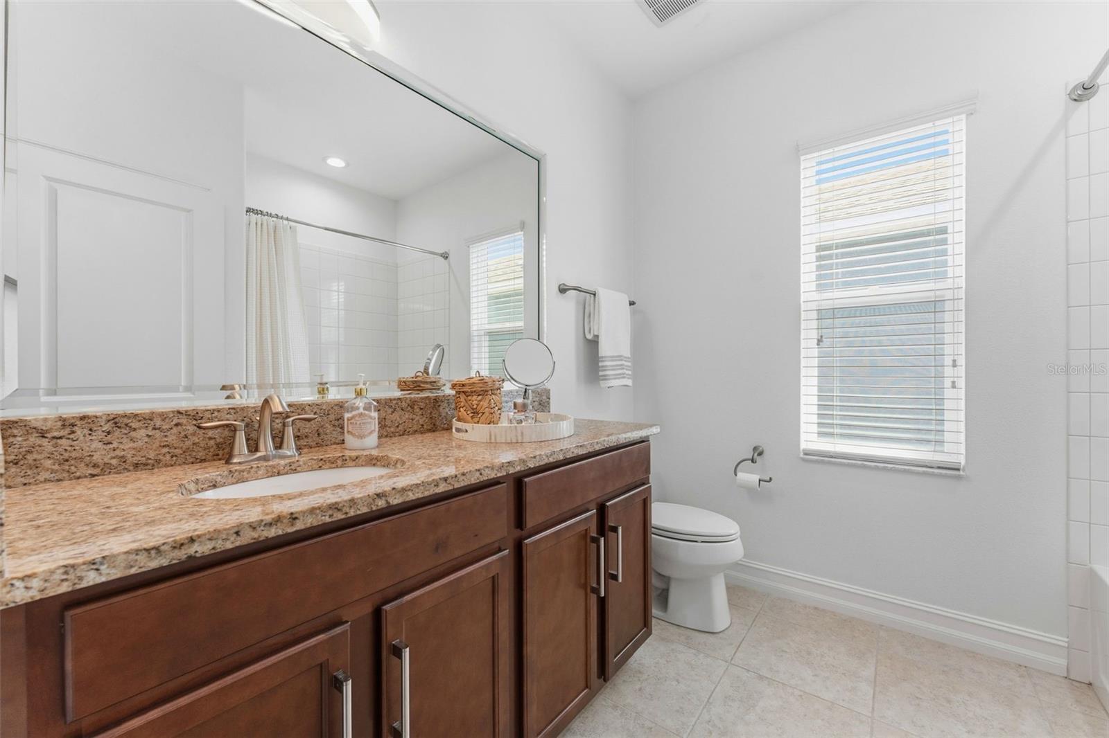 Image 24 of 39 For 8012 Red Orchard Court