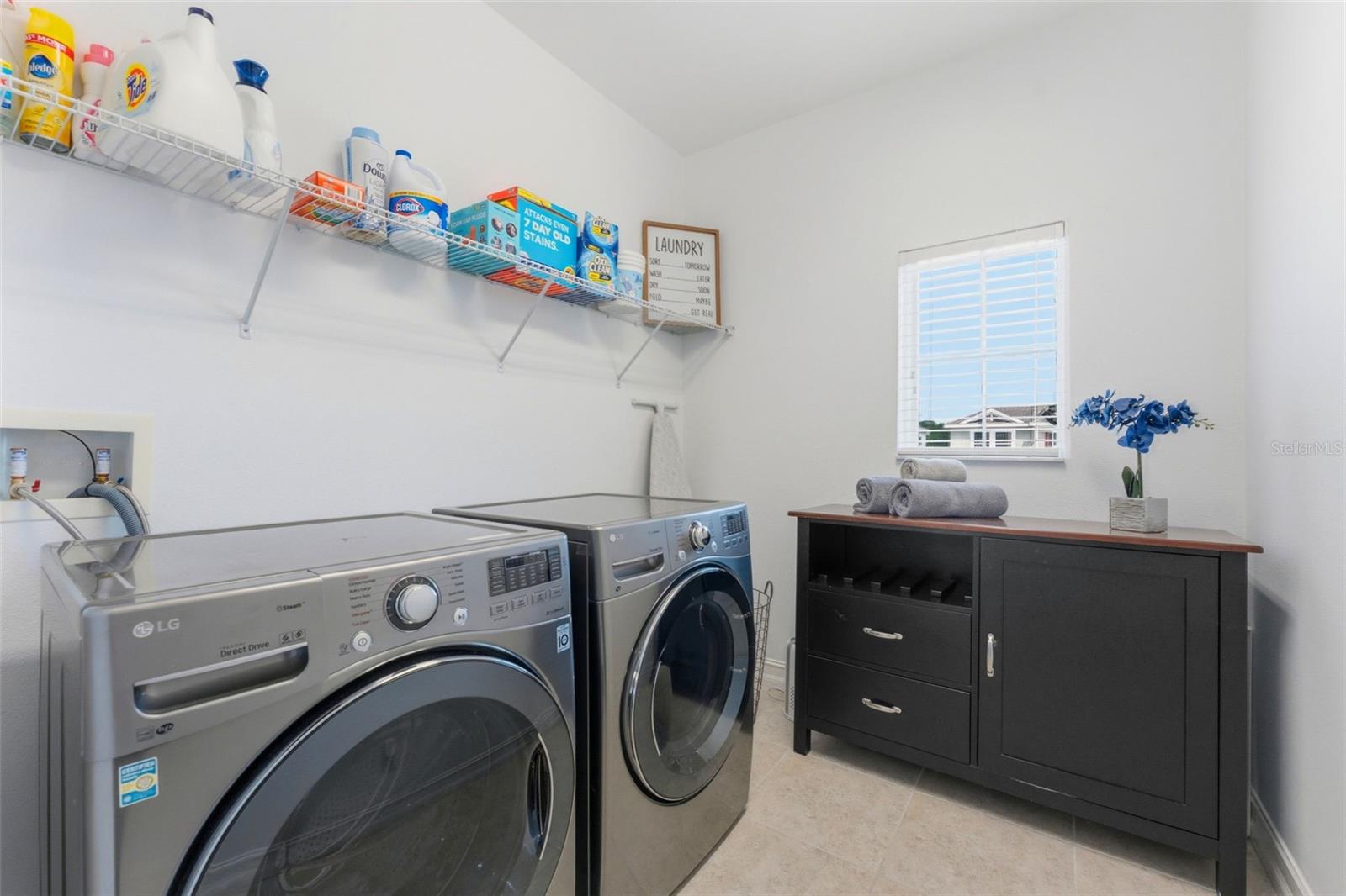 Image 27 of 39 For 8012 Red Orchard Court