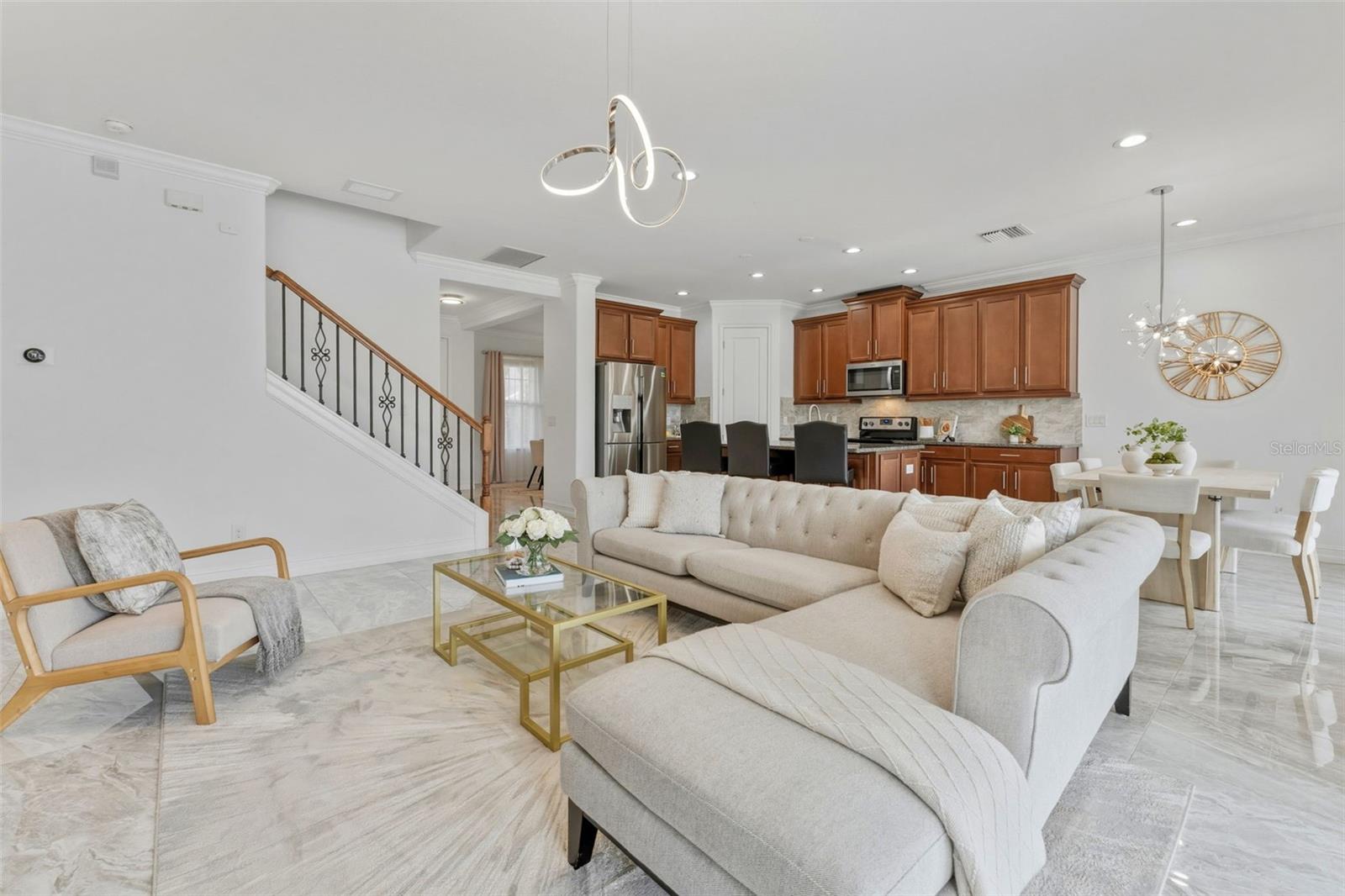 Image 8 of 39 For 8012 Red Orchard Court