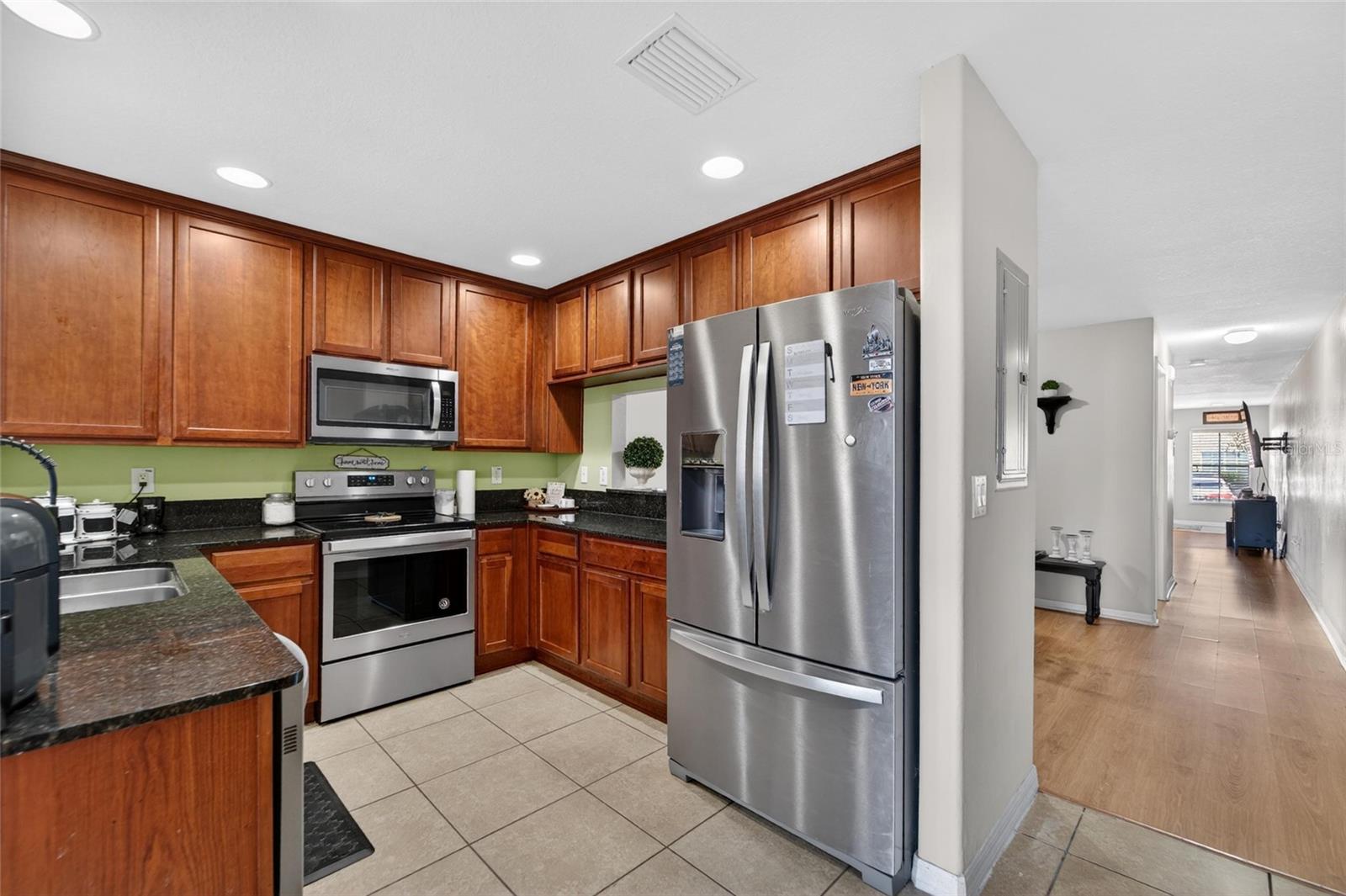 Image 10 of 40 For 37604 Aaralyn Road