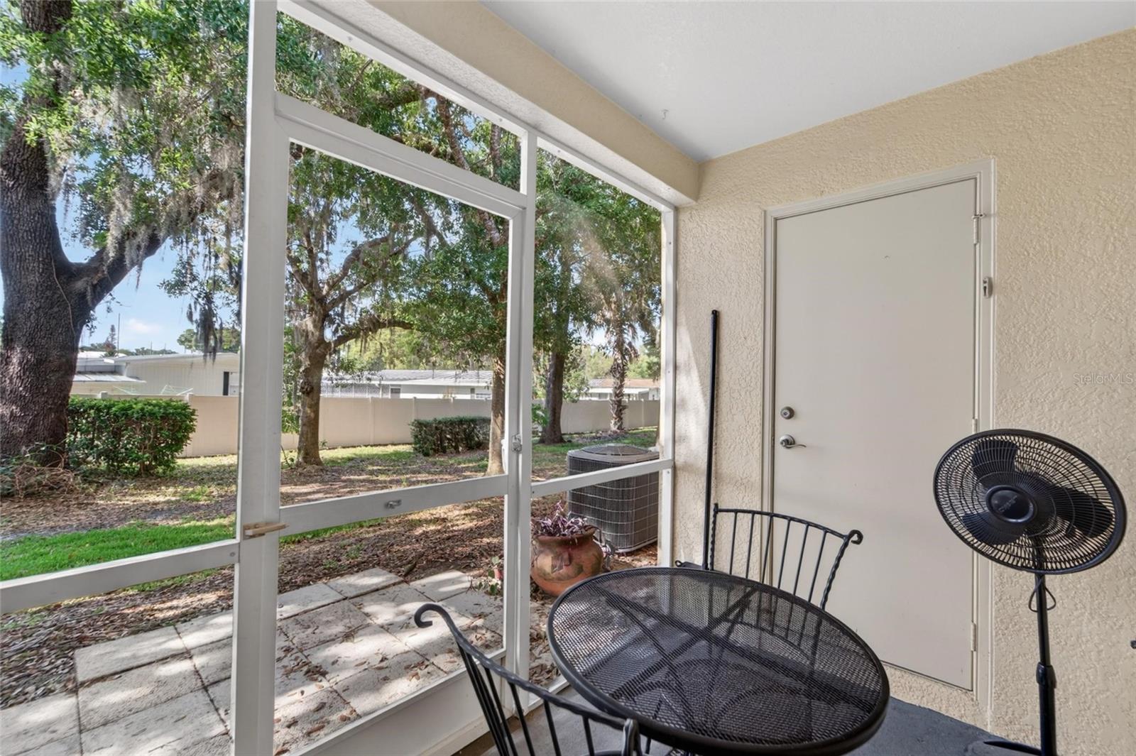 Image 15 of 40 For 37604 Aaralyn Road