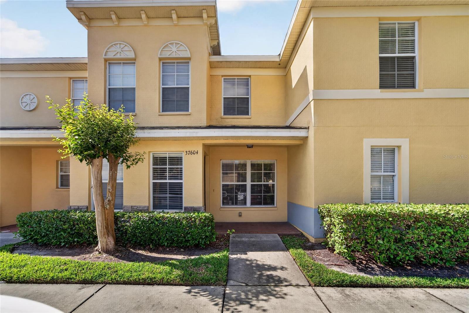 Image 2 of 40 For 37604 Aaralyn Road