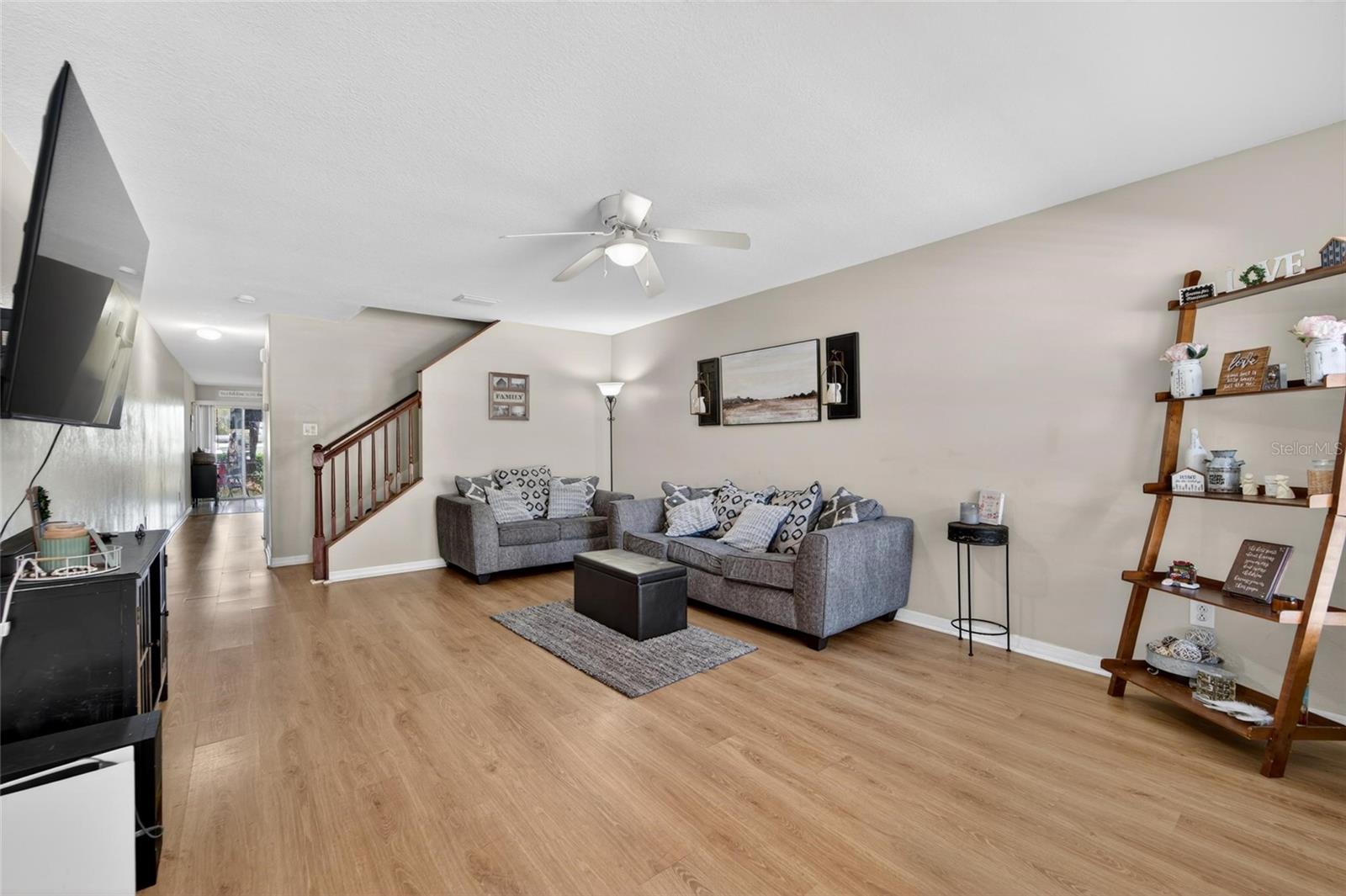 Image 3 of 40 For 37604 Aaralyn Road