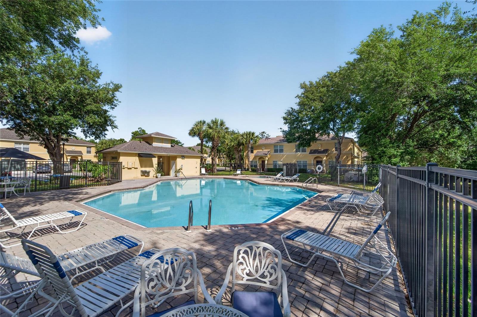 Image 31 of 40 For 37604 Aaralyn Road