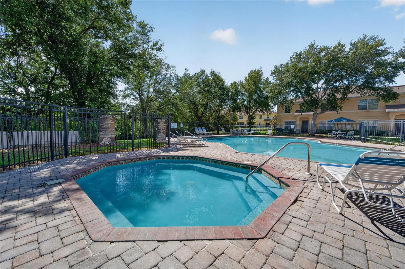 Image 32 of 40 For 37604 Aaralyn Road