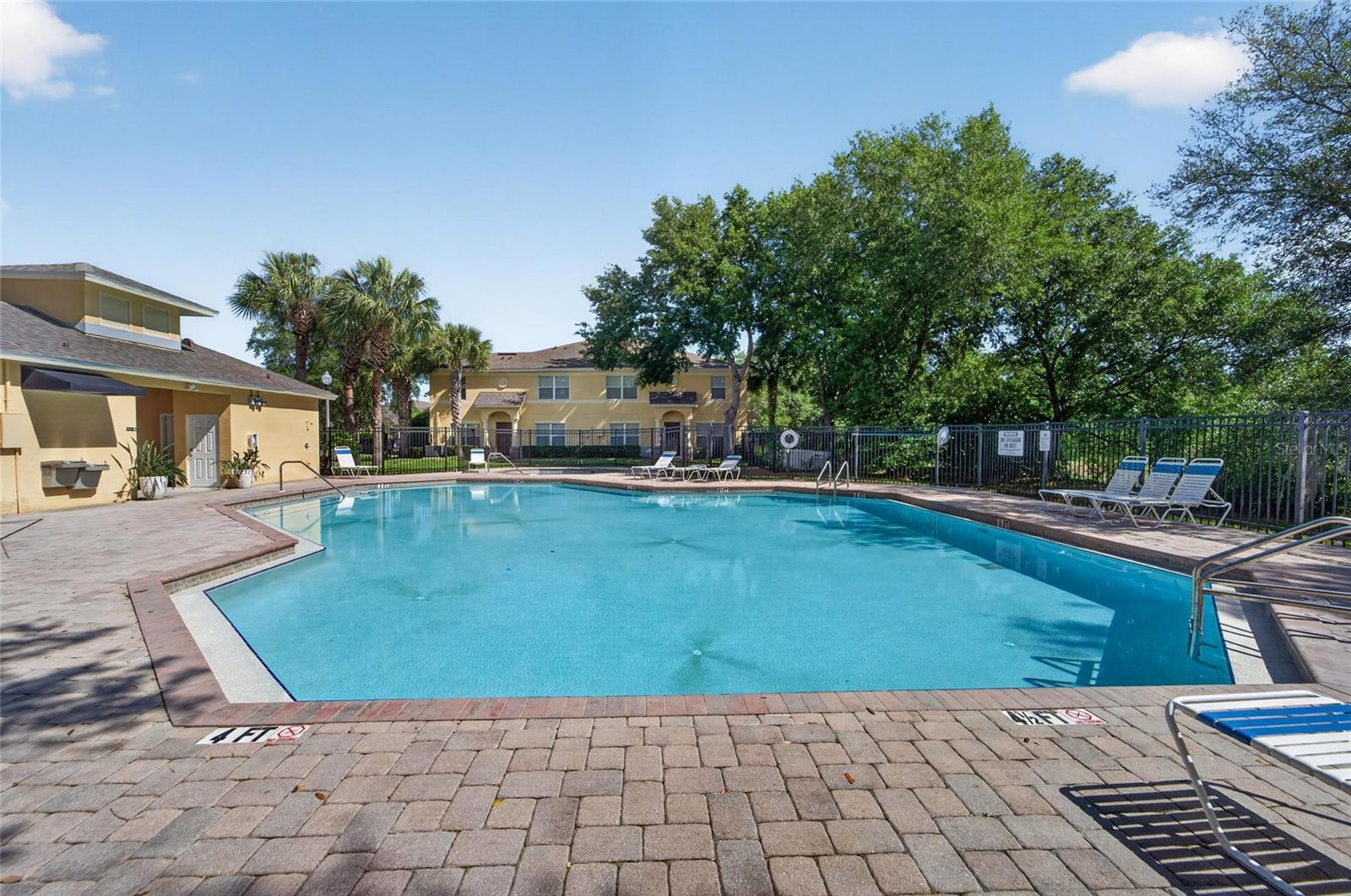 Image 33 of 40 For 37604 Aaralyn Road