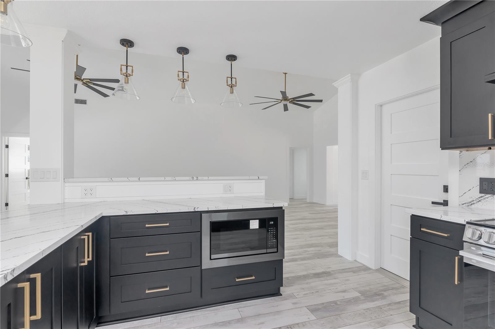 Image 10 of 46 For 308 173rd Avenue E