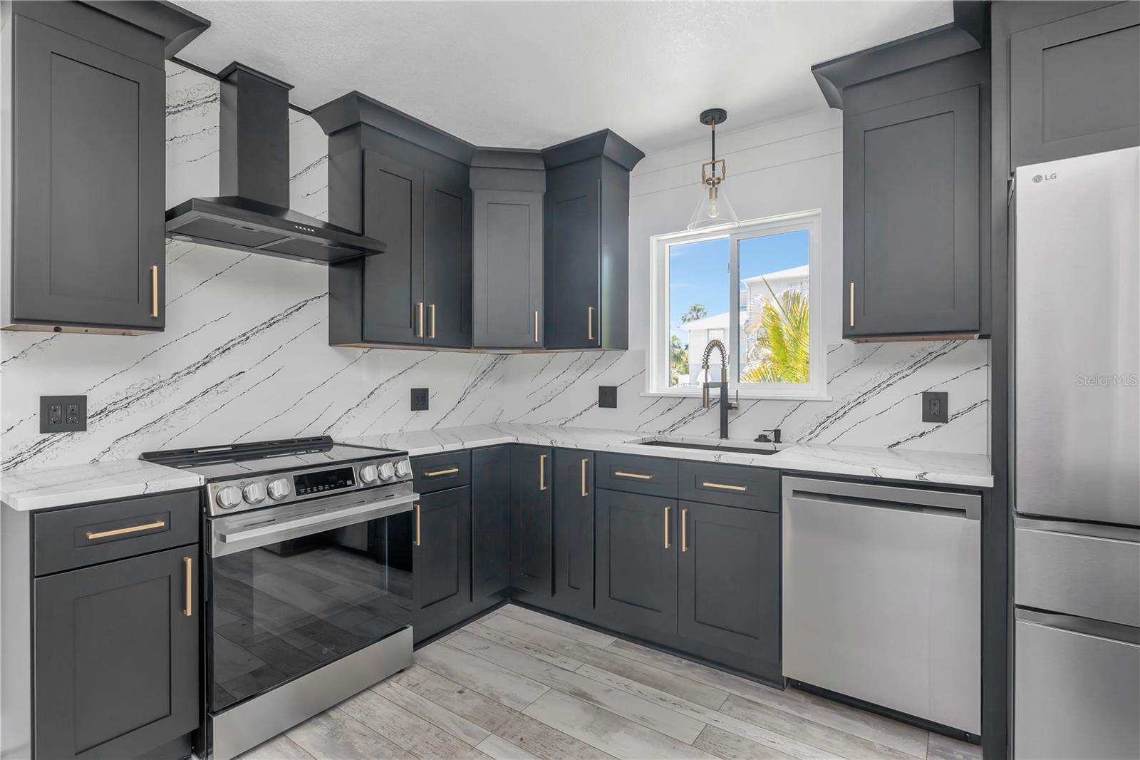 Image 11 of 46 For 308 173rd Avenue E