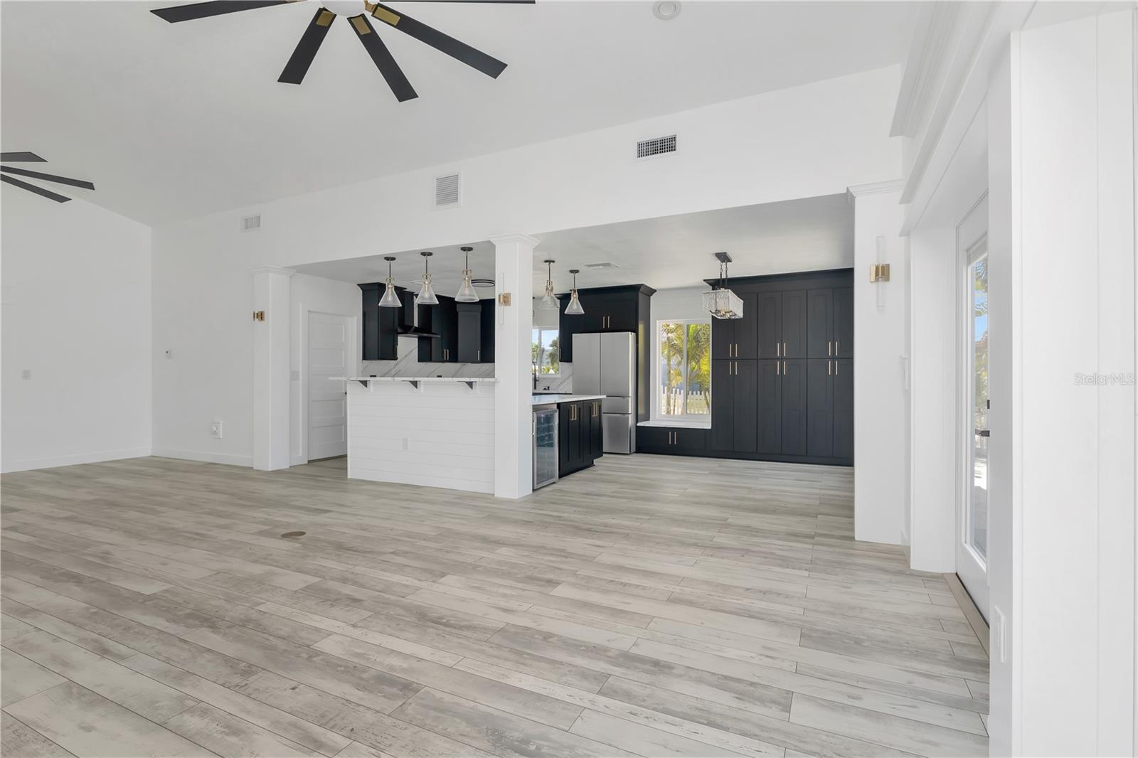 Image 21 of 46 For 308 173rd Avenue E