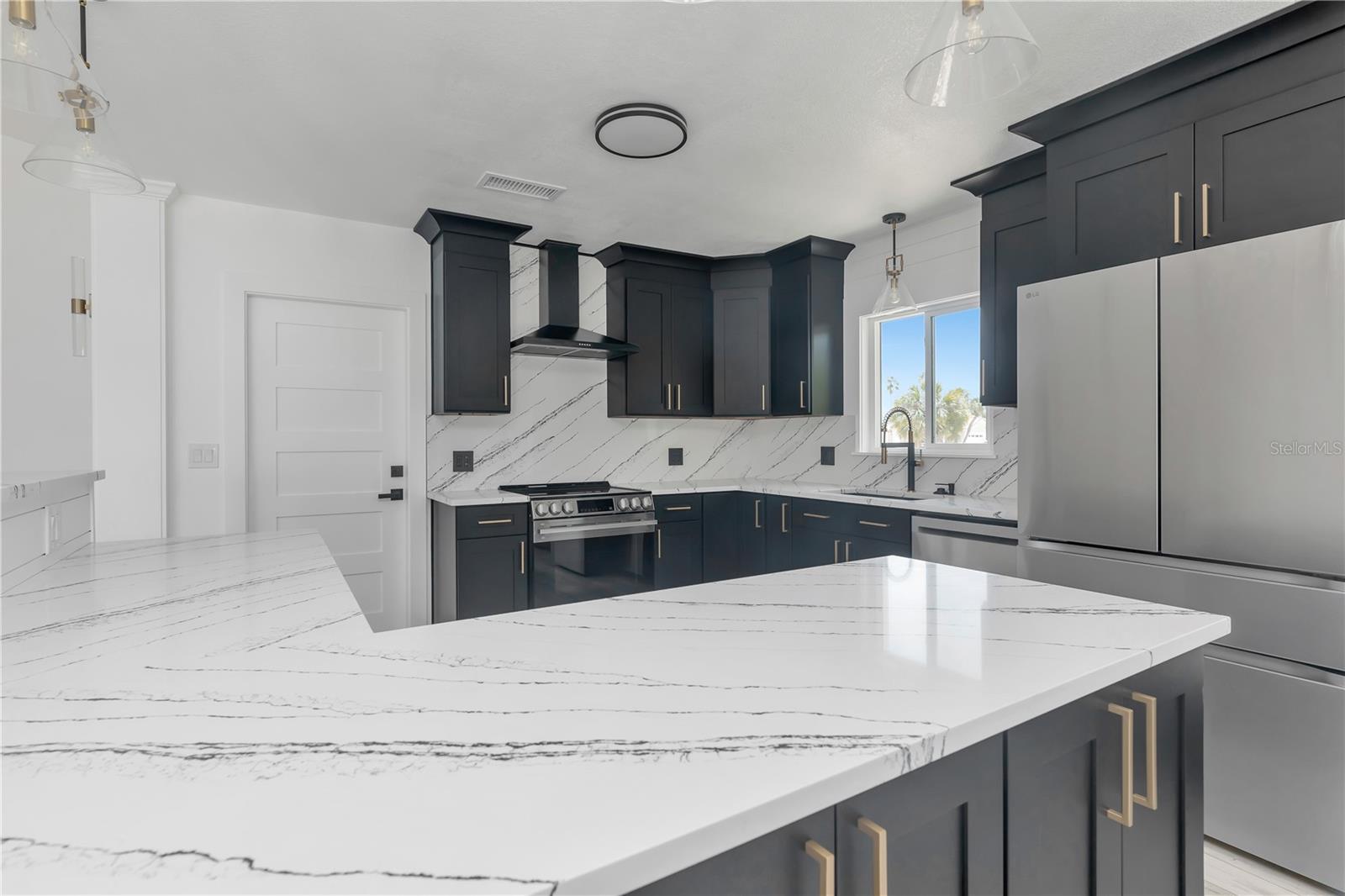 Image 9 of 46 For 308 173rd Avenue E