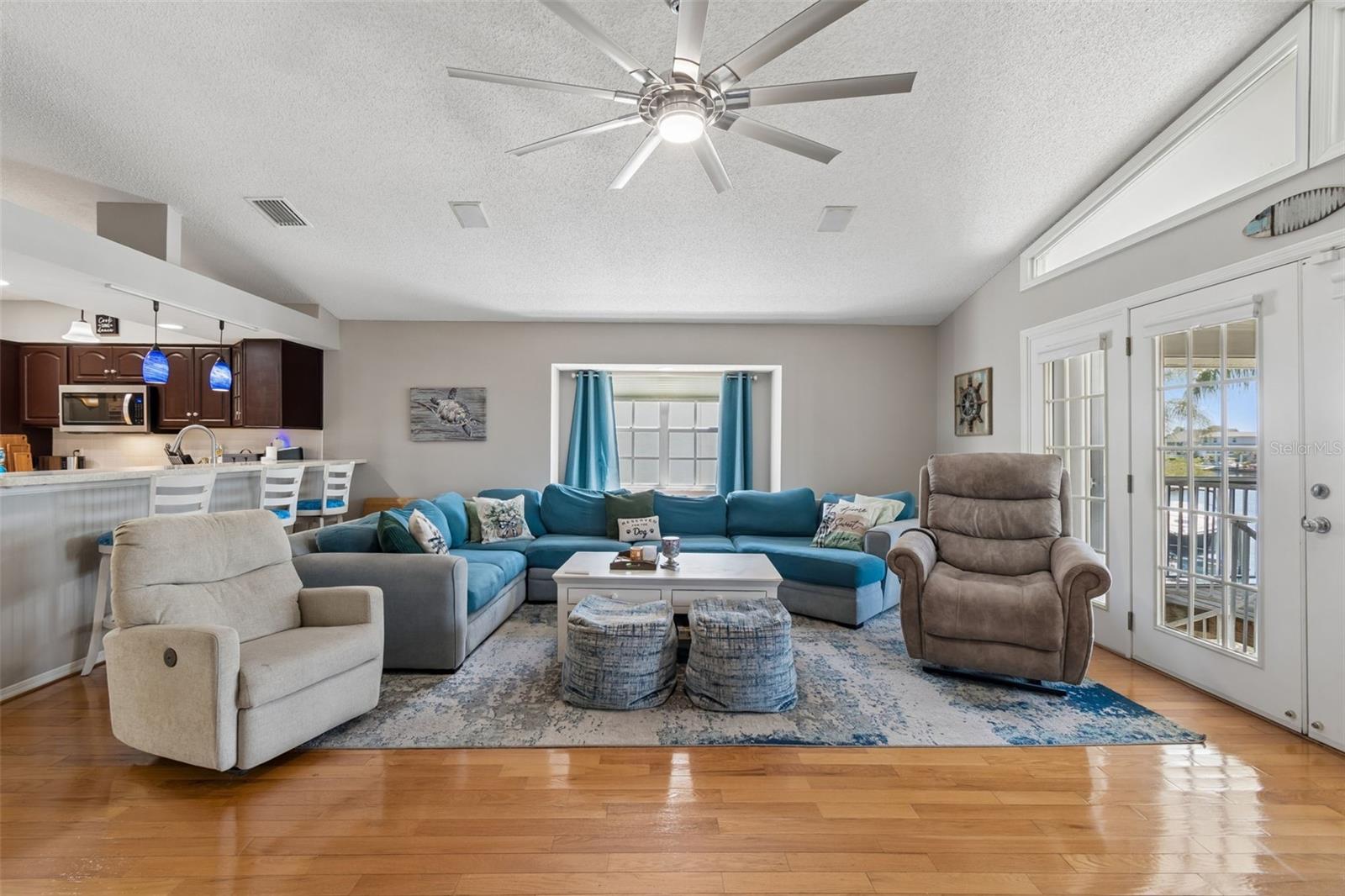 Image 21 of 80 For 6211 Bayside Drive