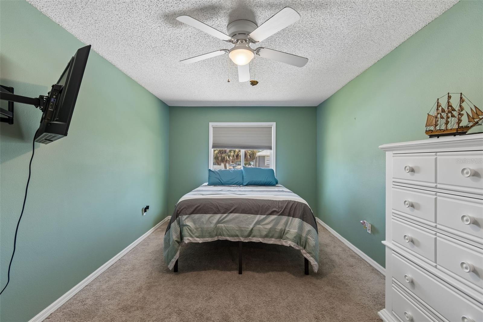 Image 32 of 80 For 6211 Bayside Drive