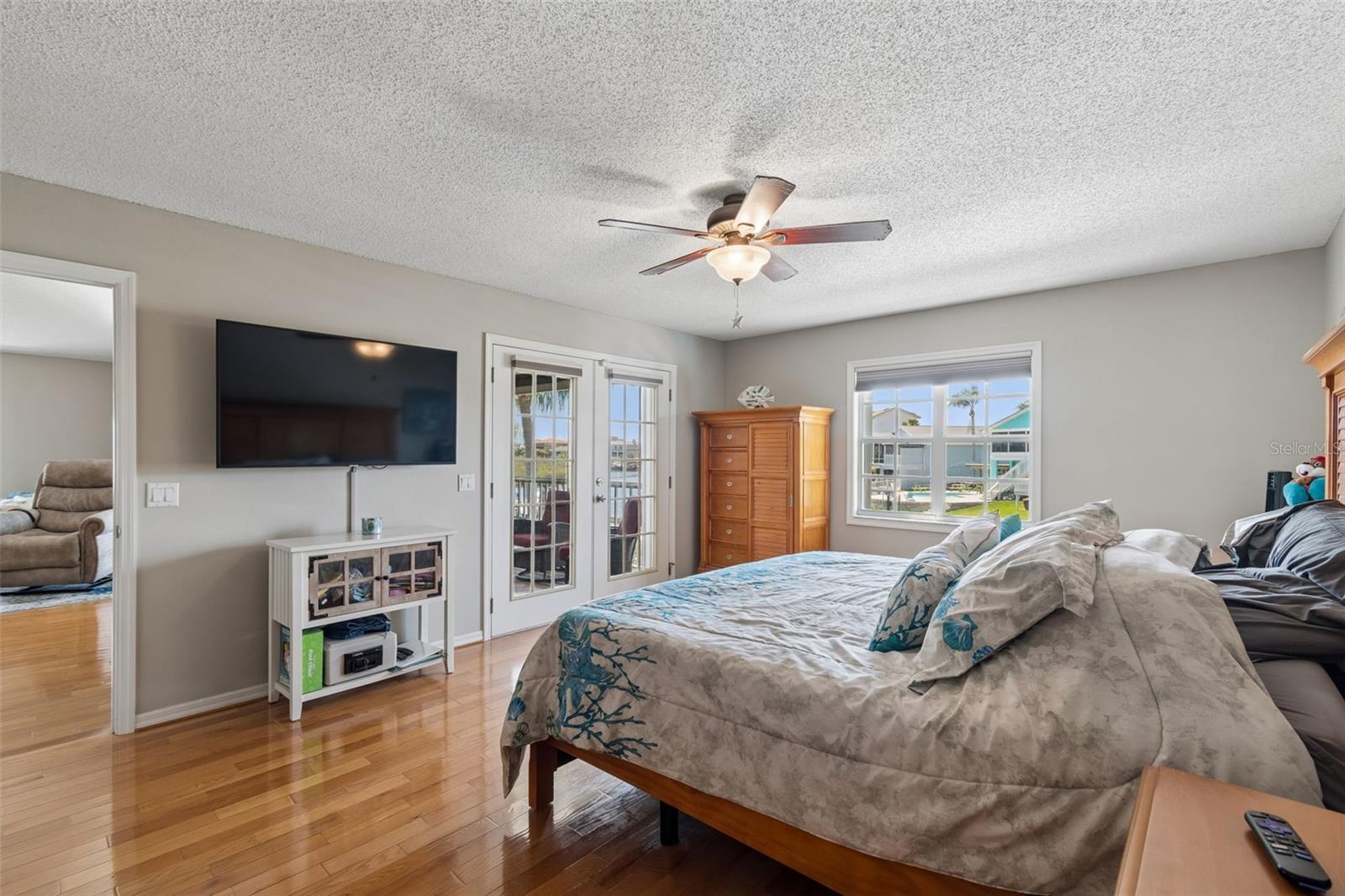 Image 38 of 80 For 6211 Bayside Drive