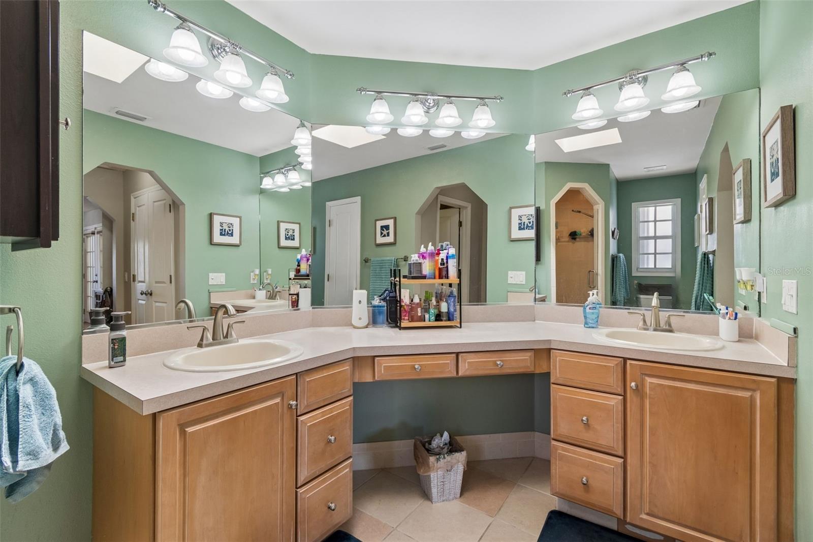 Image 41 of 80 For 6211 Bayside Drive