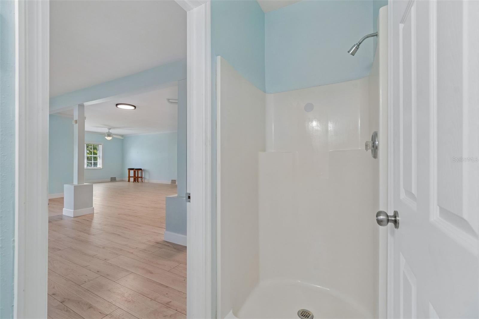 Image 45 of 80 For 6211 Bayside Drive