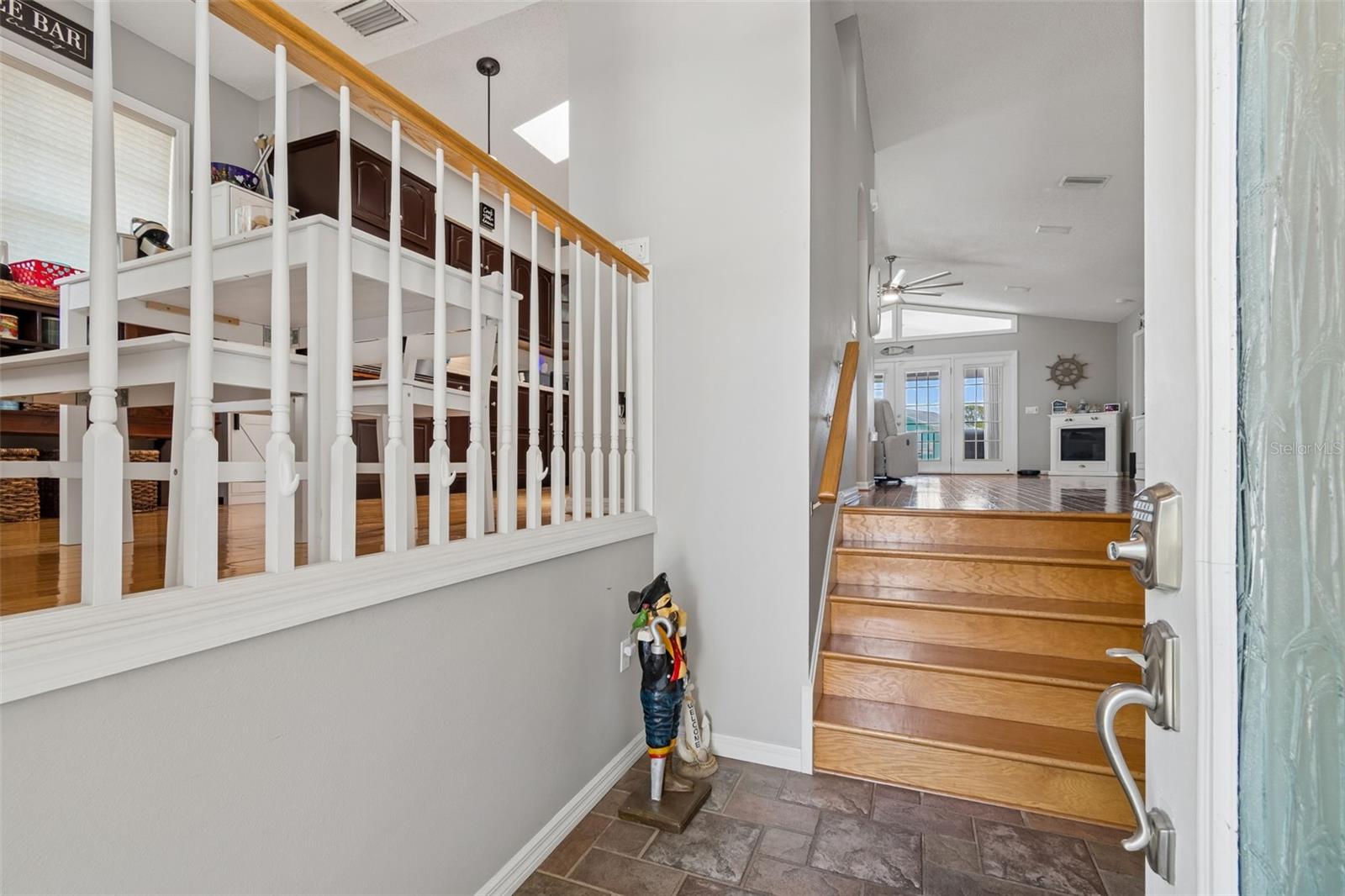 Image 5 of 80 For 6211 Bayside Drive