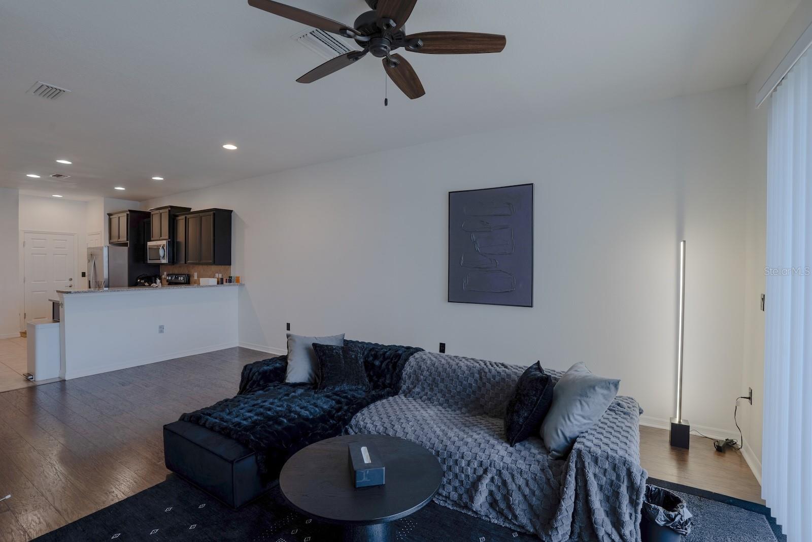 Image 13 of 49 For 9136 Hillcroft Drive