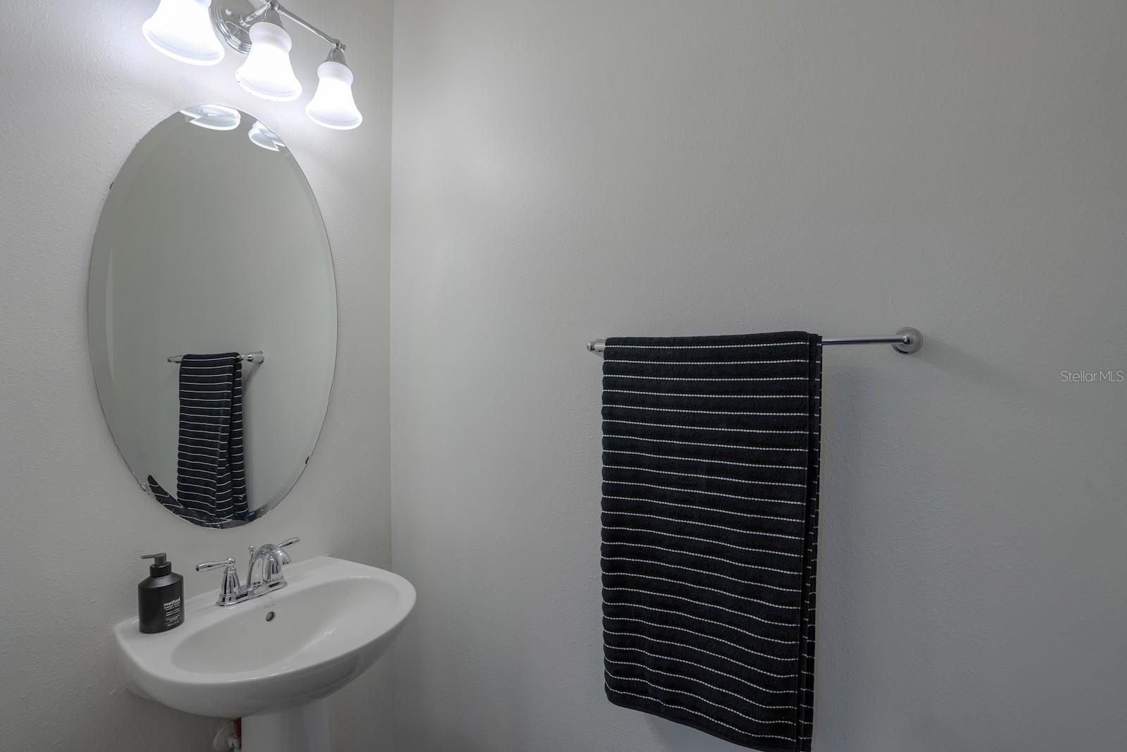 Image 17 of 49 For 9136 Hillcroft Drive