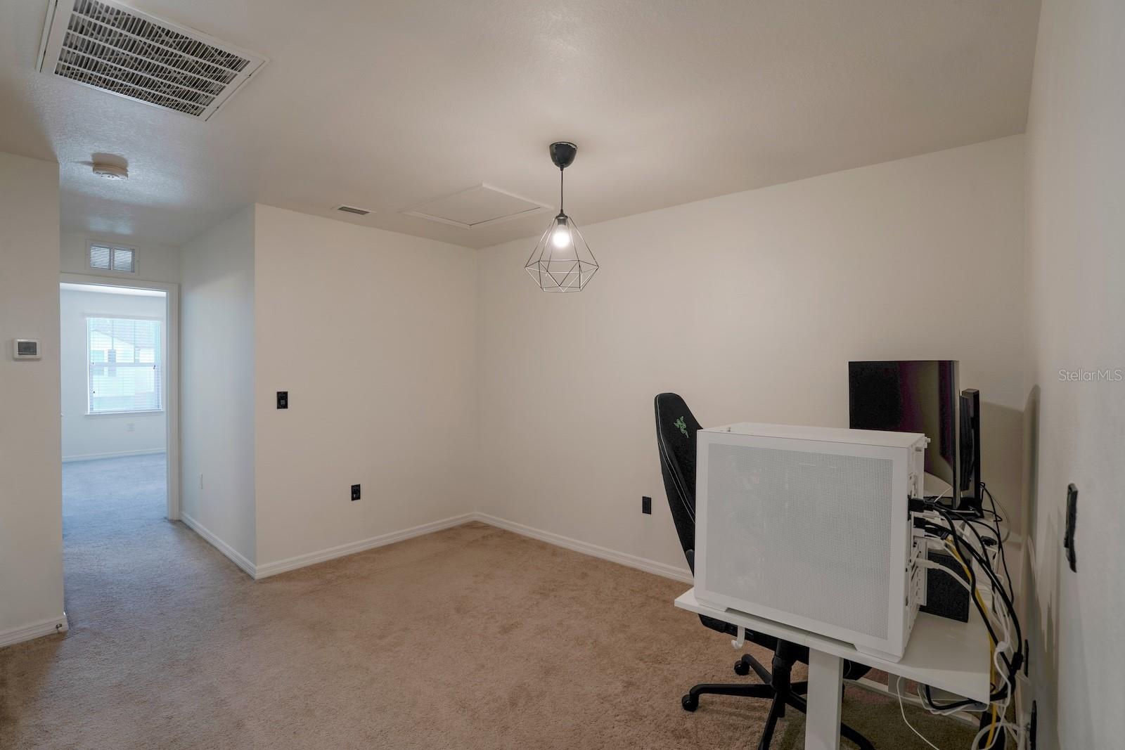 Image 19 of 49 For 9136 Hillcroft Drive