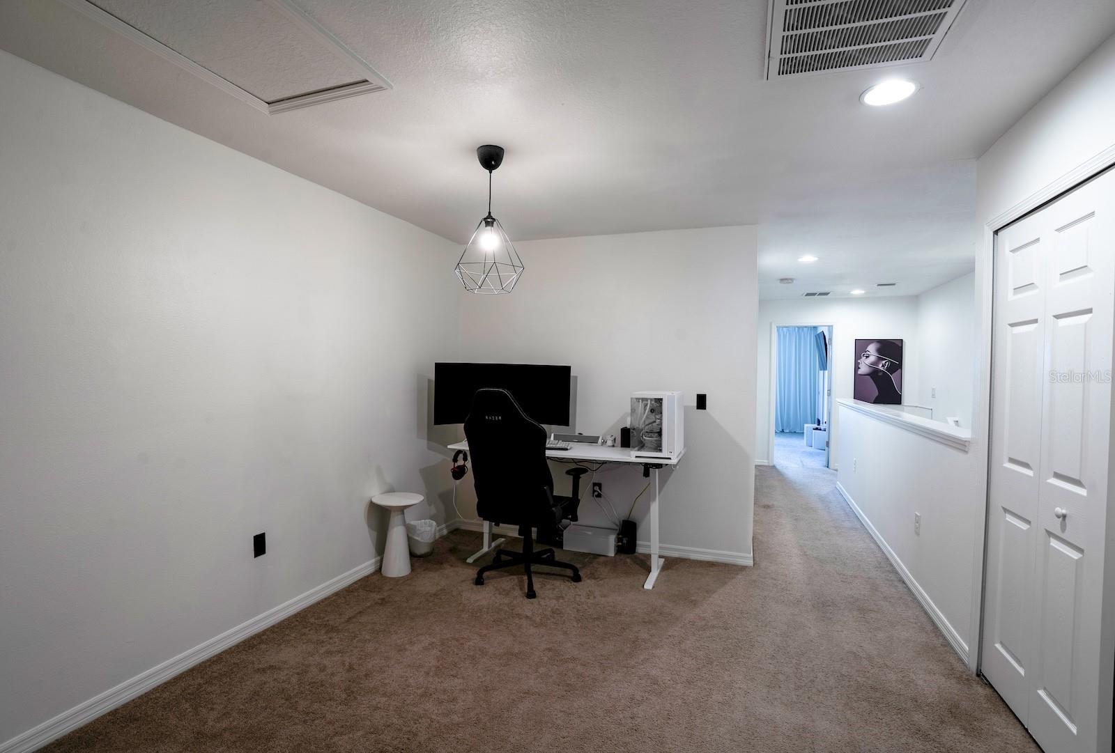 Image 21 of 49 For 9136 Hillcroft Drive