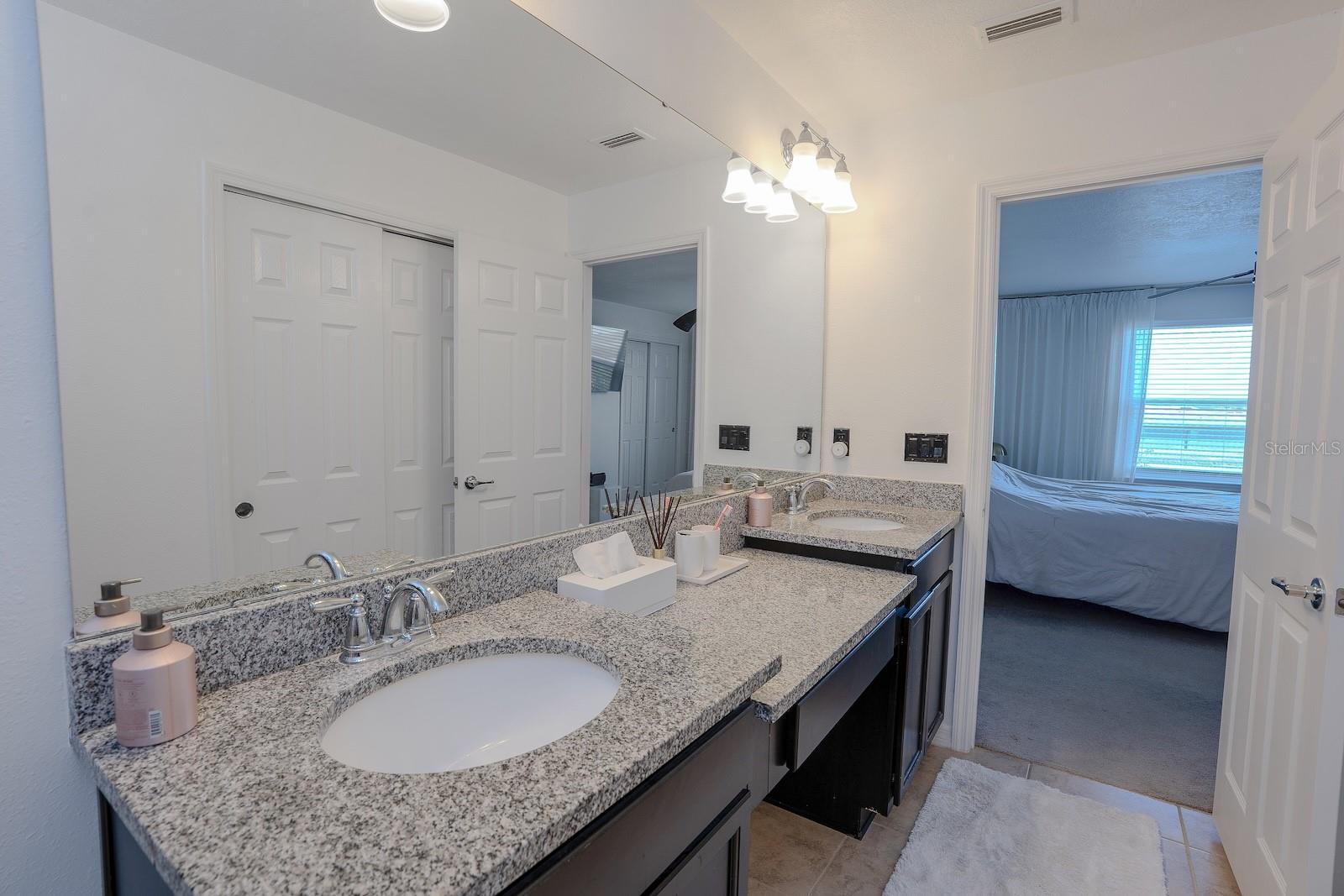 Image 26 of 49 For 9136 Hillcroft Drive