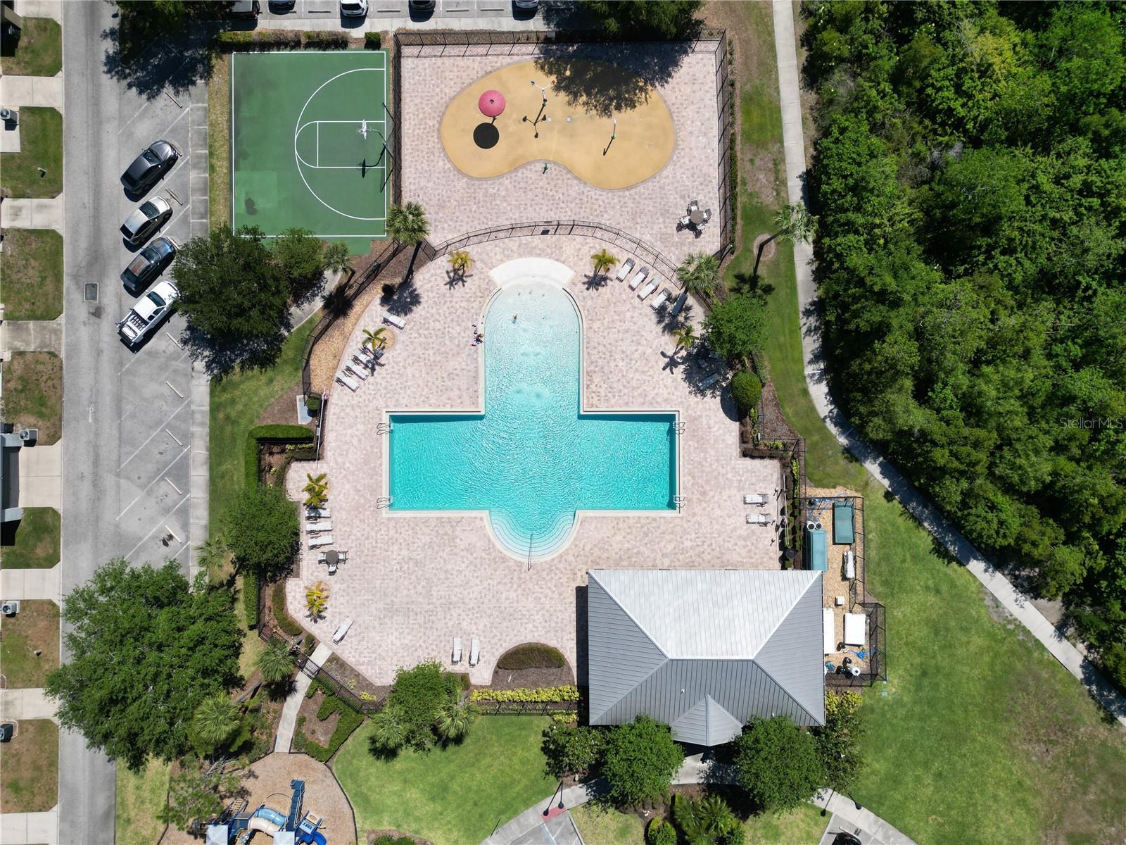 Image 40 of 49 For 9136 Hillcroft Drive