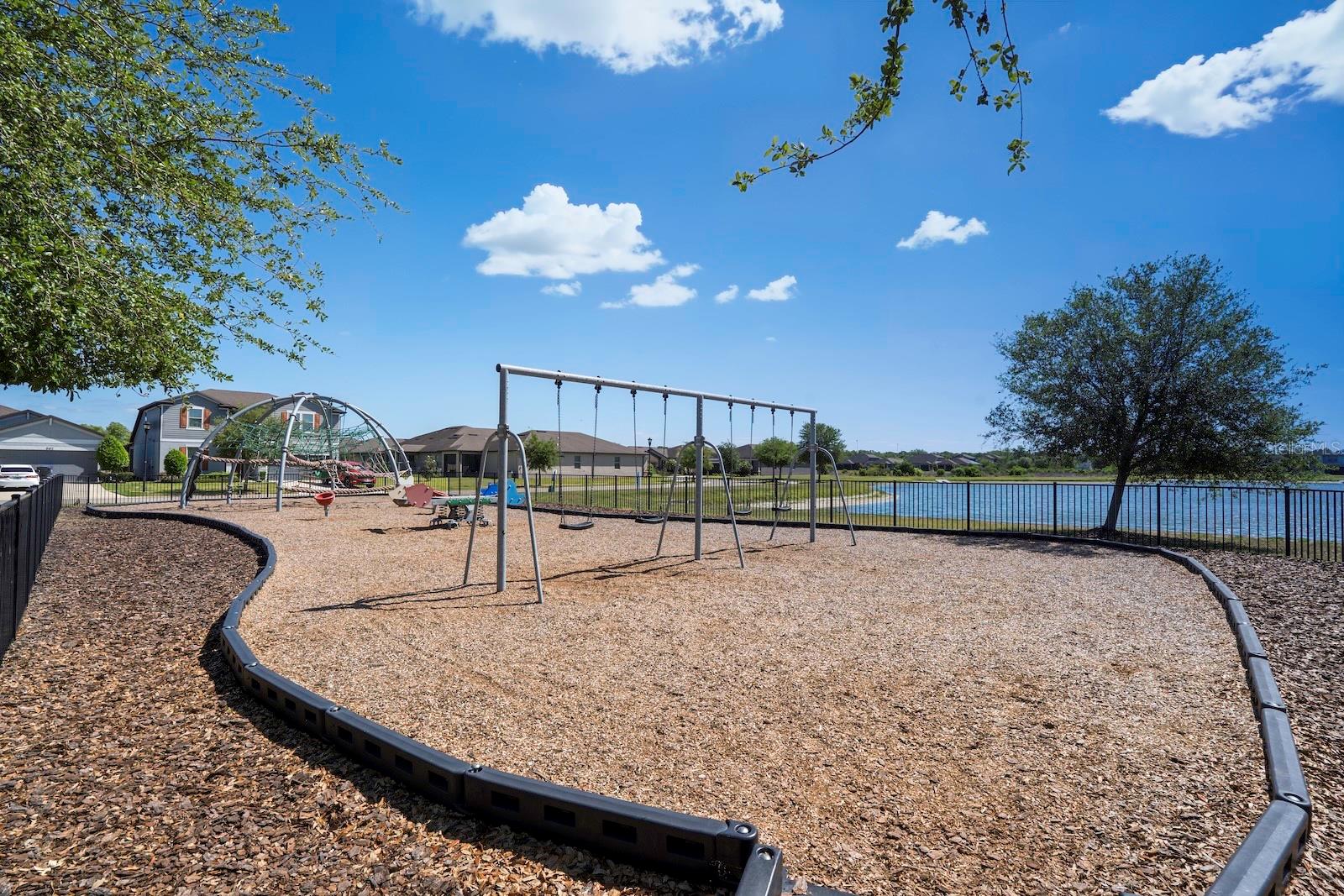 Image 42 of 49 For 9136 Hillcroft Drive