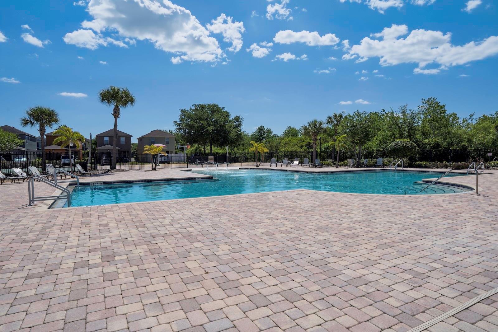 Image 45 of 49 For 9136 Hillcroft Drive