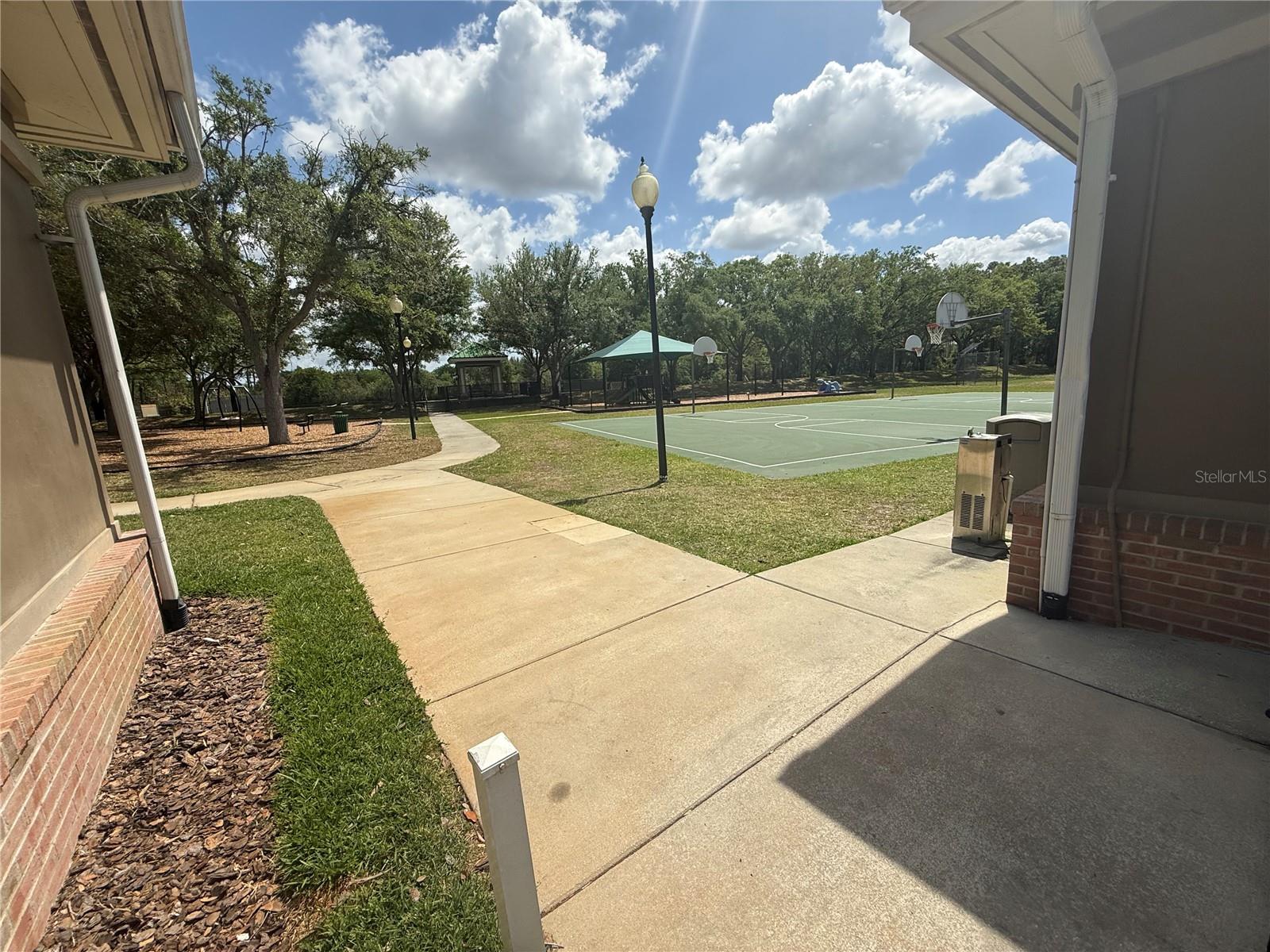 Image 27 of 27 For 19138 Meadow Pine Drive