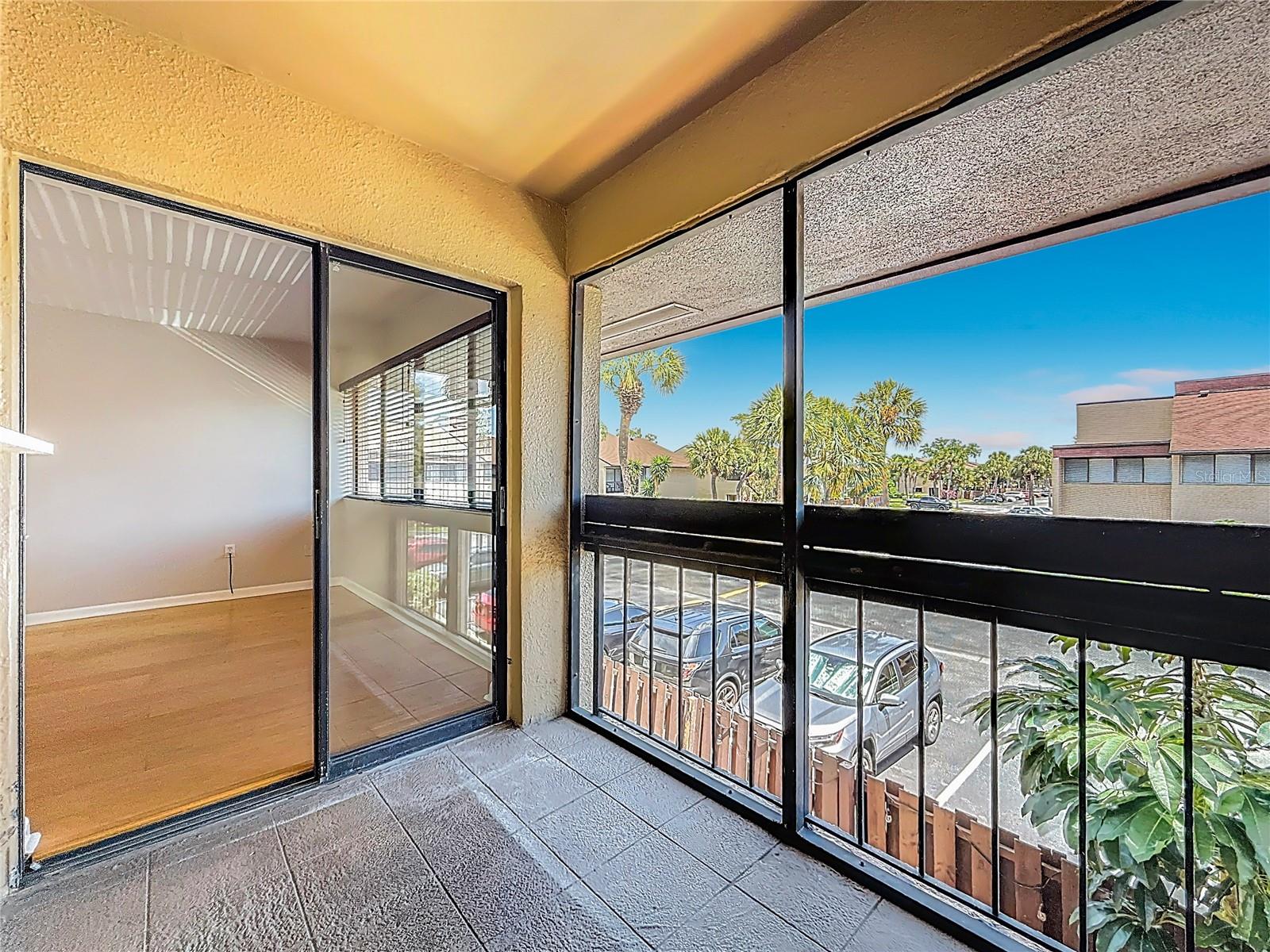 Image 23 of 51 For 890 N Village Drive N 204