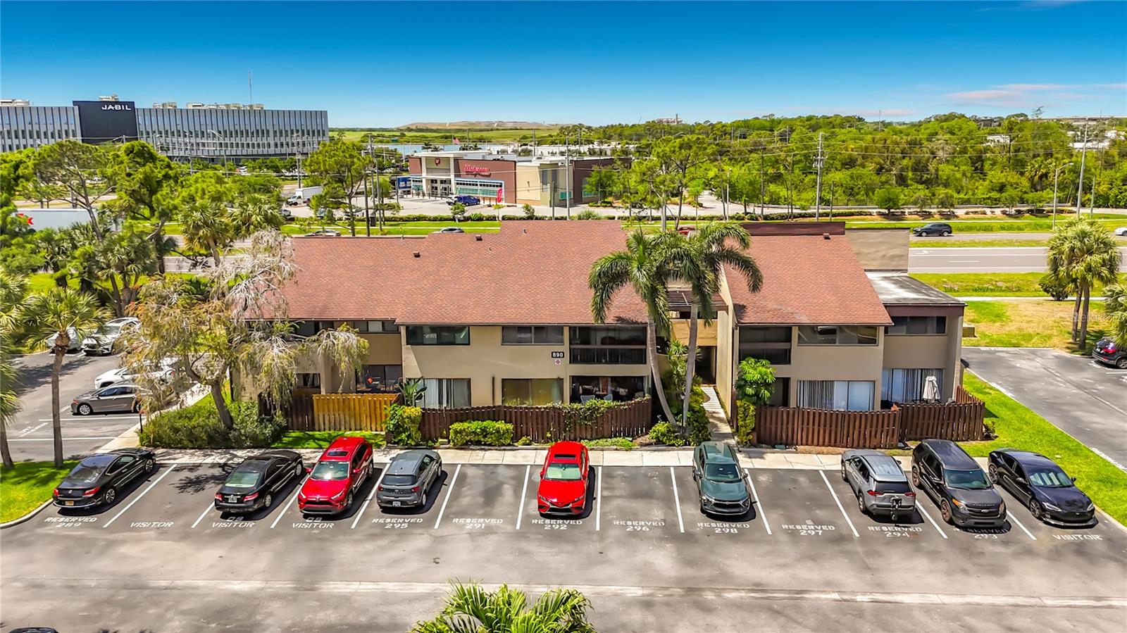 Image 41 of 51 For 890 N Village Drive N 204