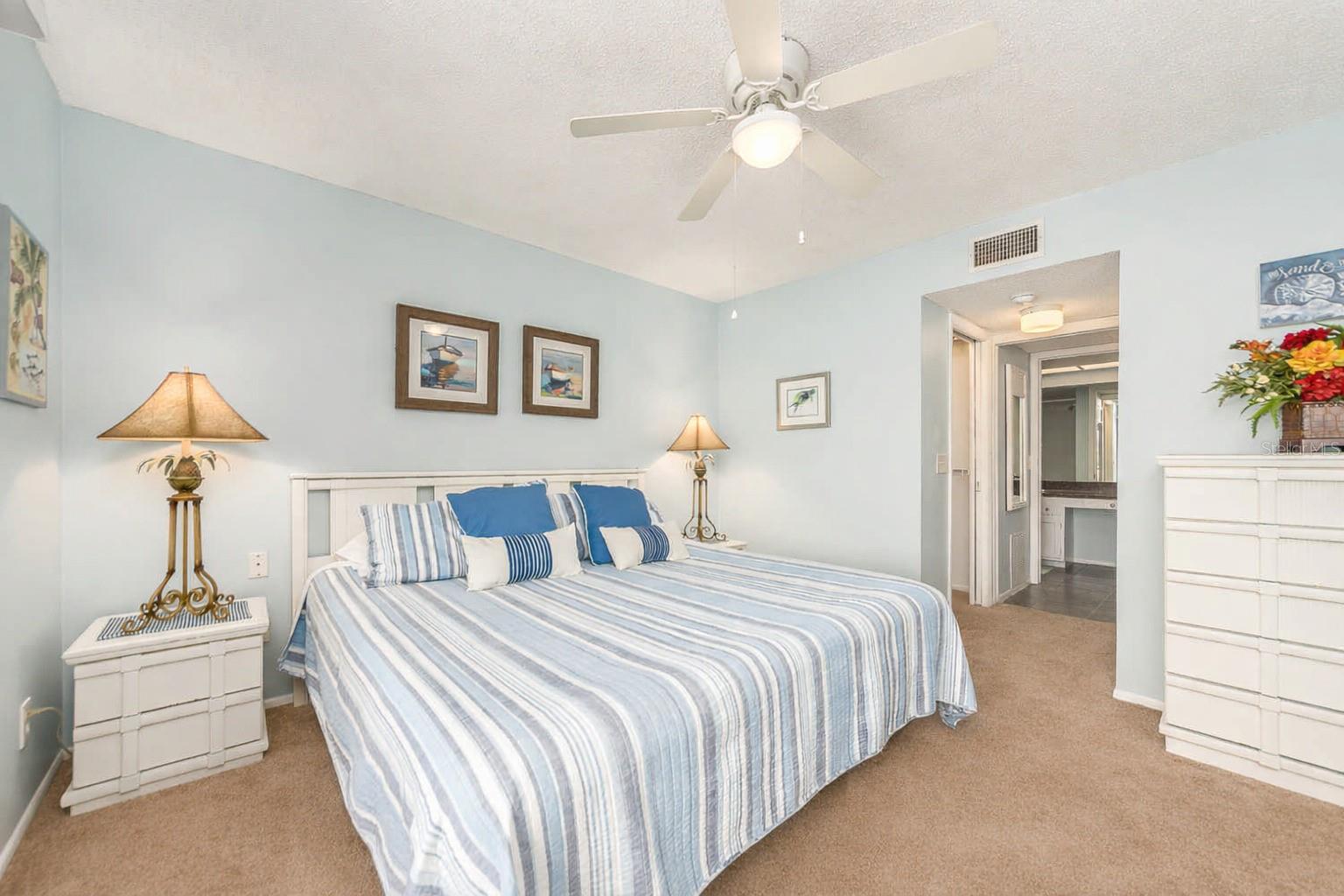 Image 15 of 25 For 304 Woodlake Wynde  304
