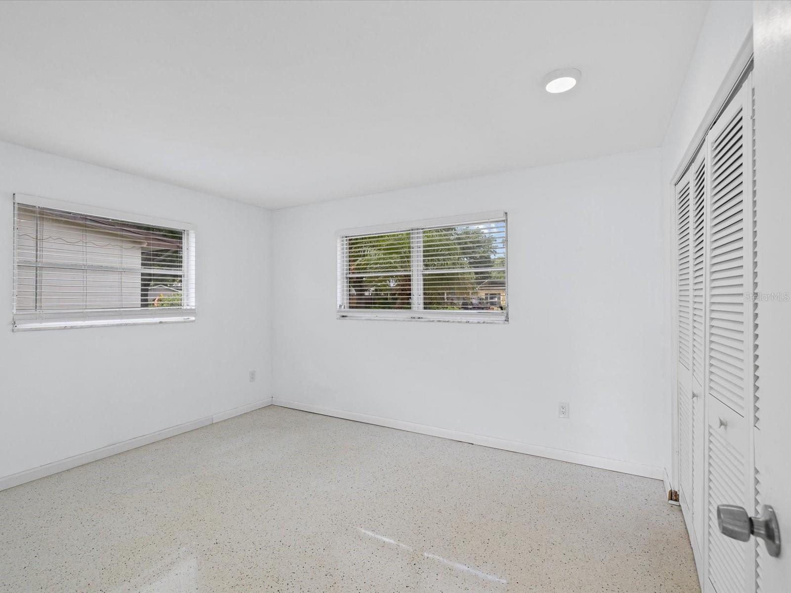 Image 15 of 25 For 865 Imperial Drive