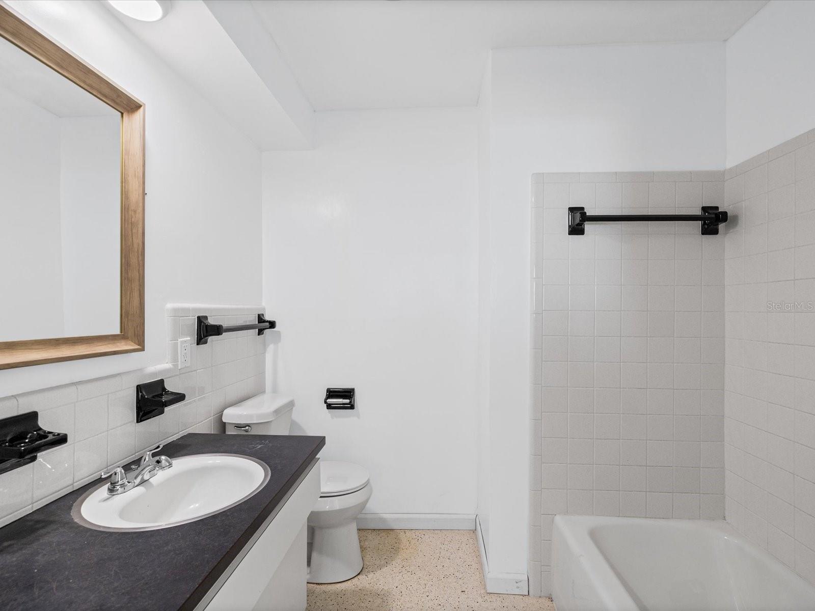 Image 16 of 25 For 865 Imperial Drive