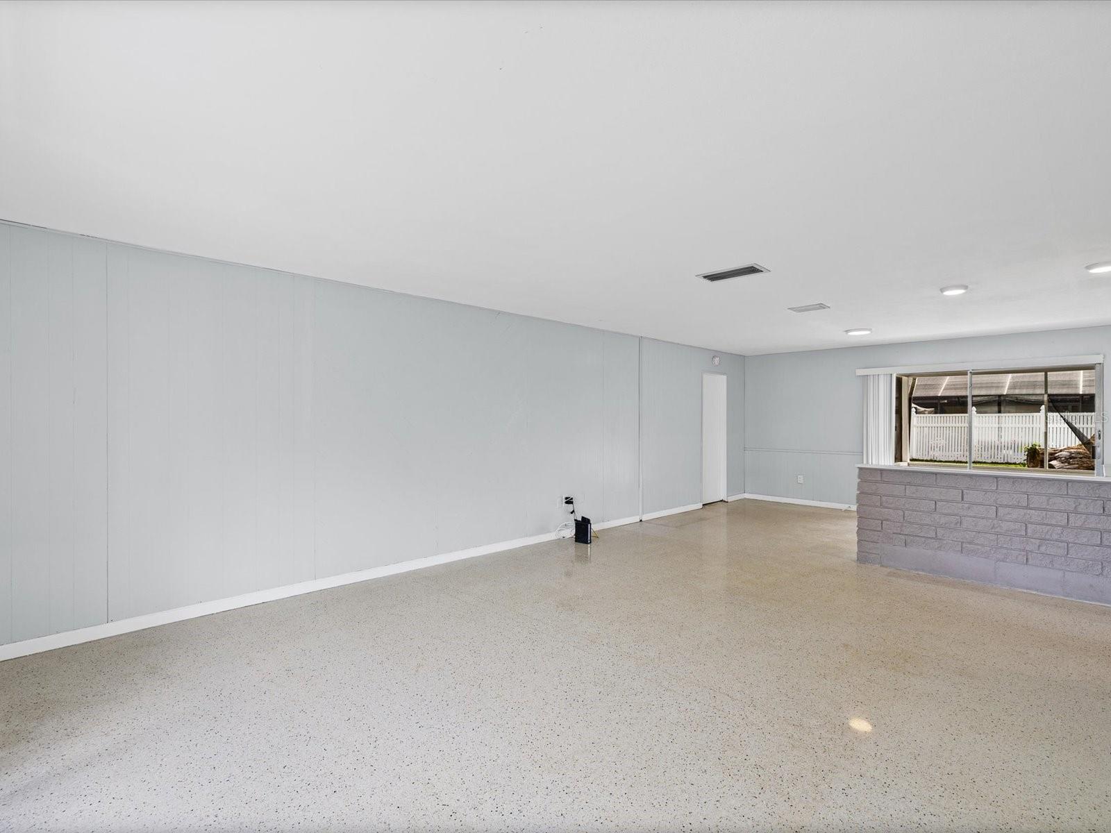 Image 4 of 25 For 865 Imperial Drive