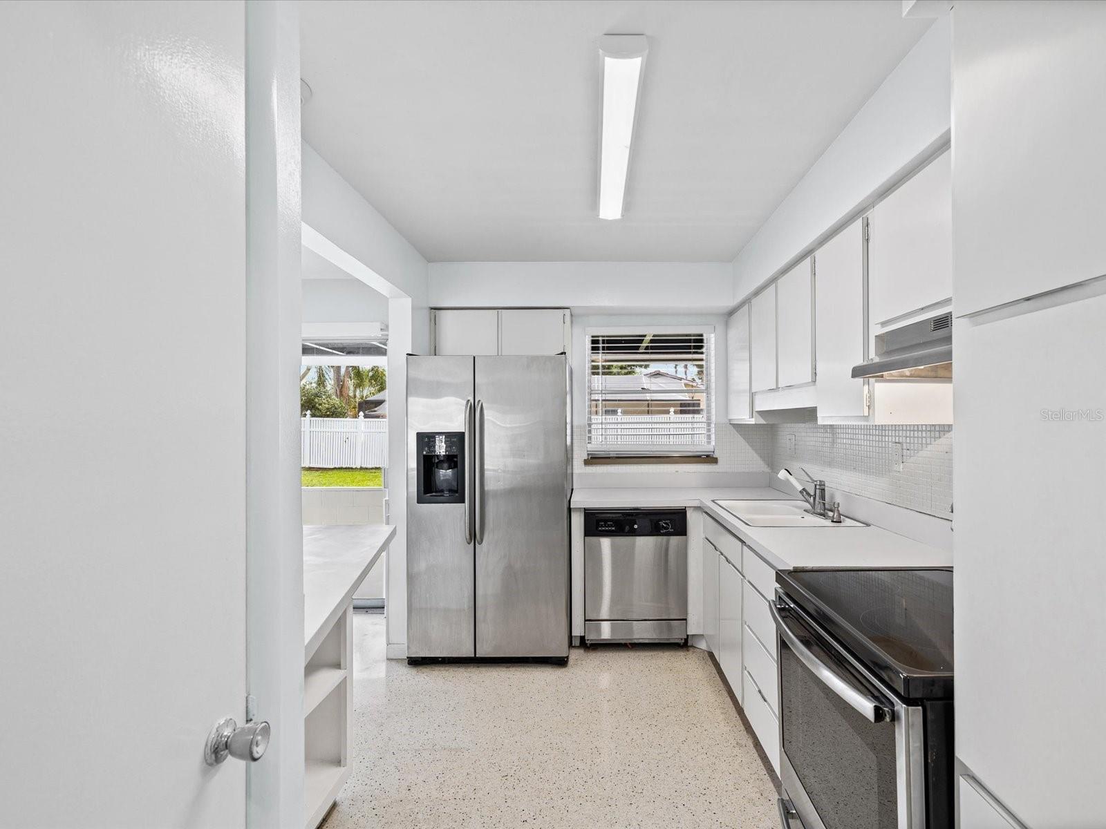 Image 7 of 25 For 865 Imperial Drive