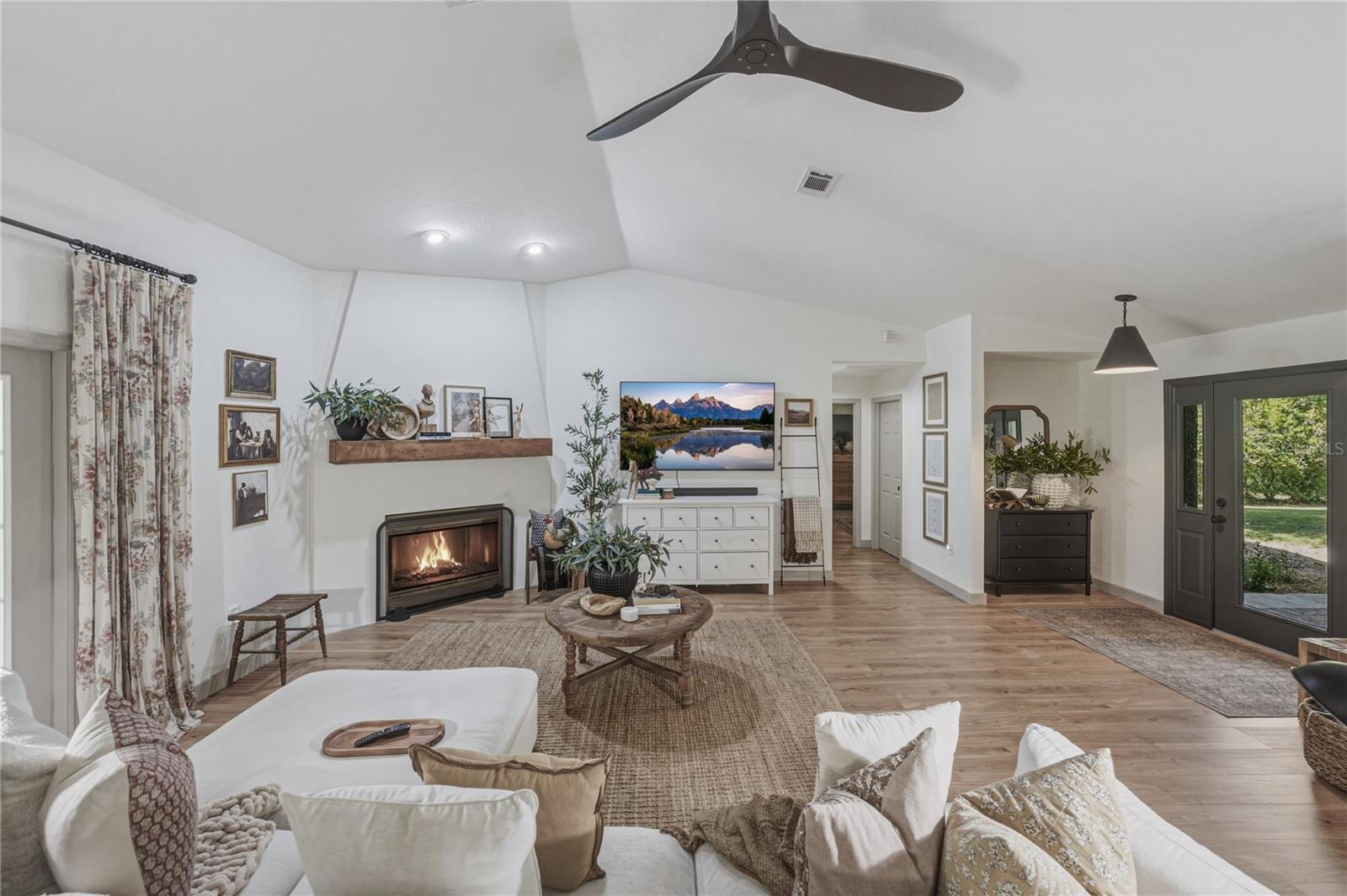 Listing photo id 10 for 9091 Mcintyre Road