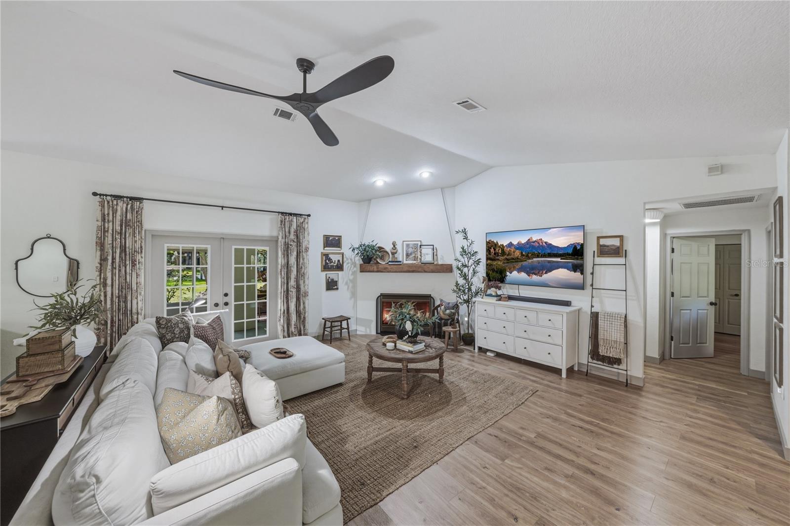 Listing photo id 11 for 9091 Mcintyre Road