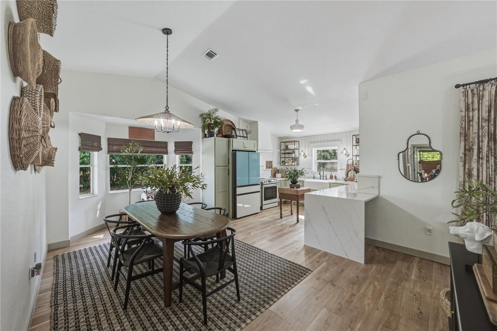 Listing photo id 14 for 9091 Mcintyre Road