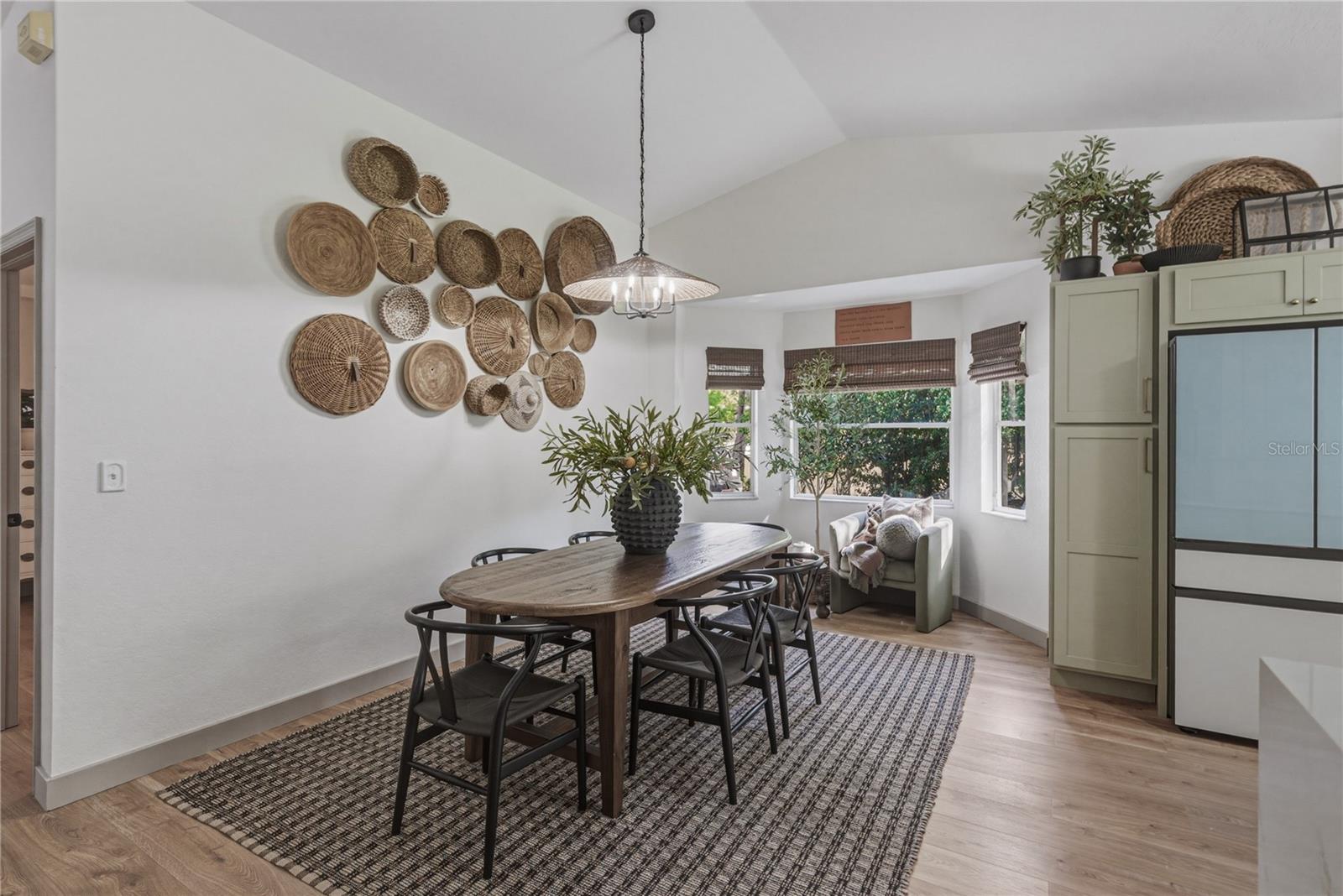 Listing photo id 15 for 9091 Mcintyre Road